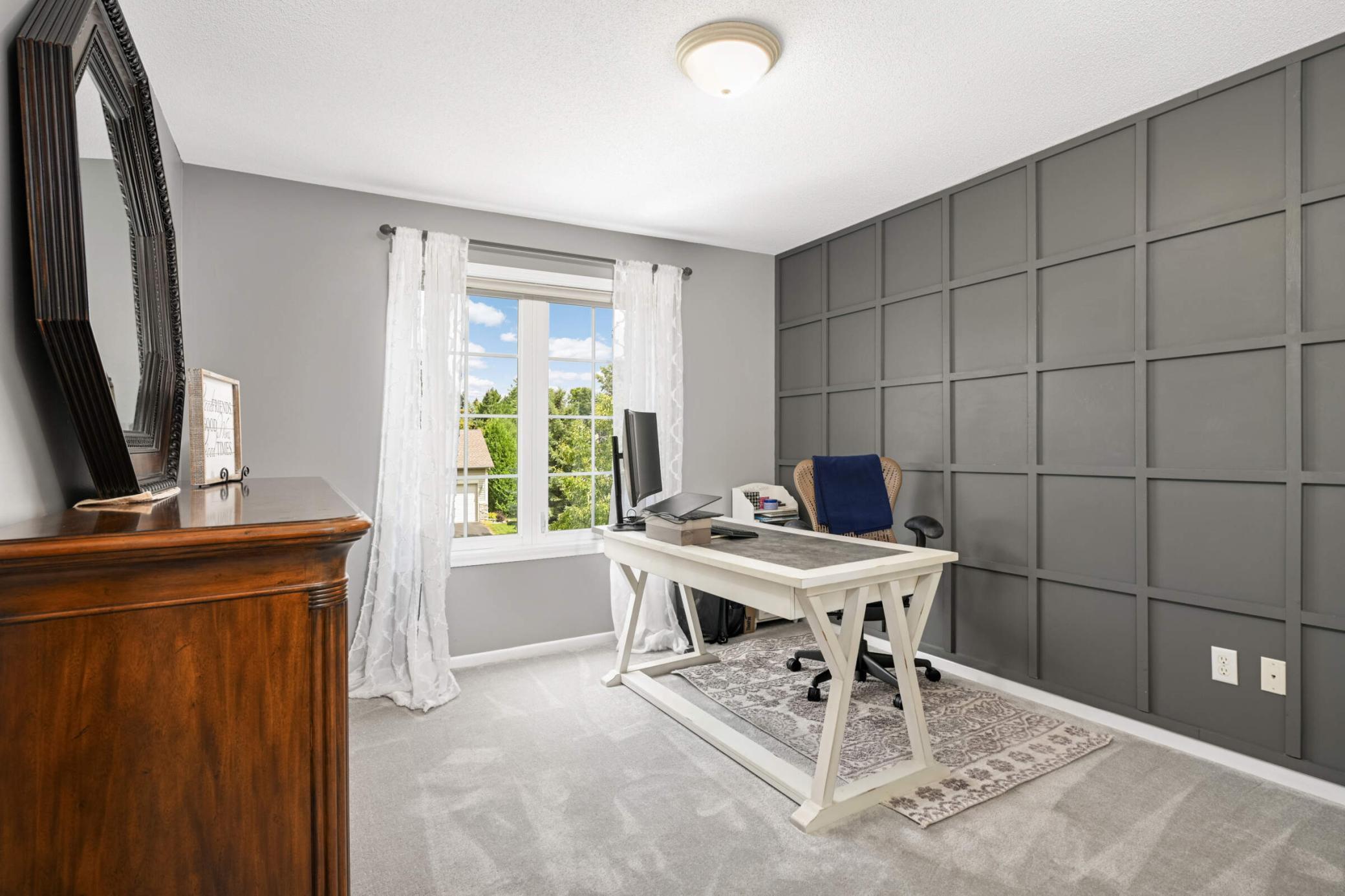 3055 Knollridge Drive NW