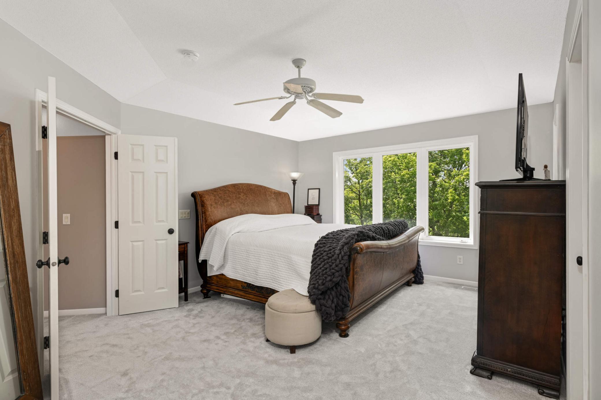 3055 Knollridge Drive NW