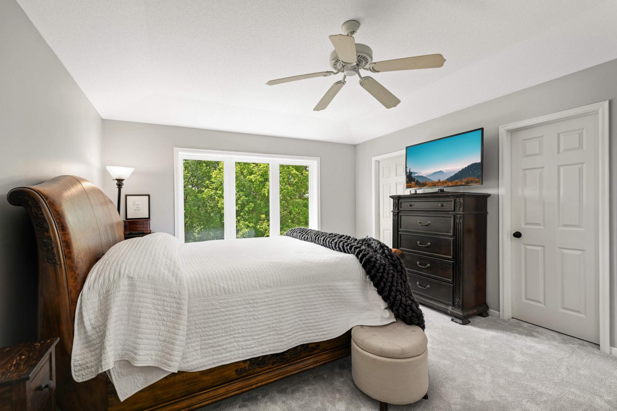 3055 Knollridge Drive NW