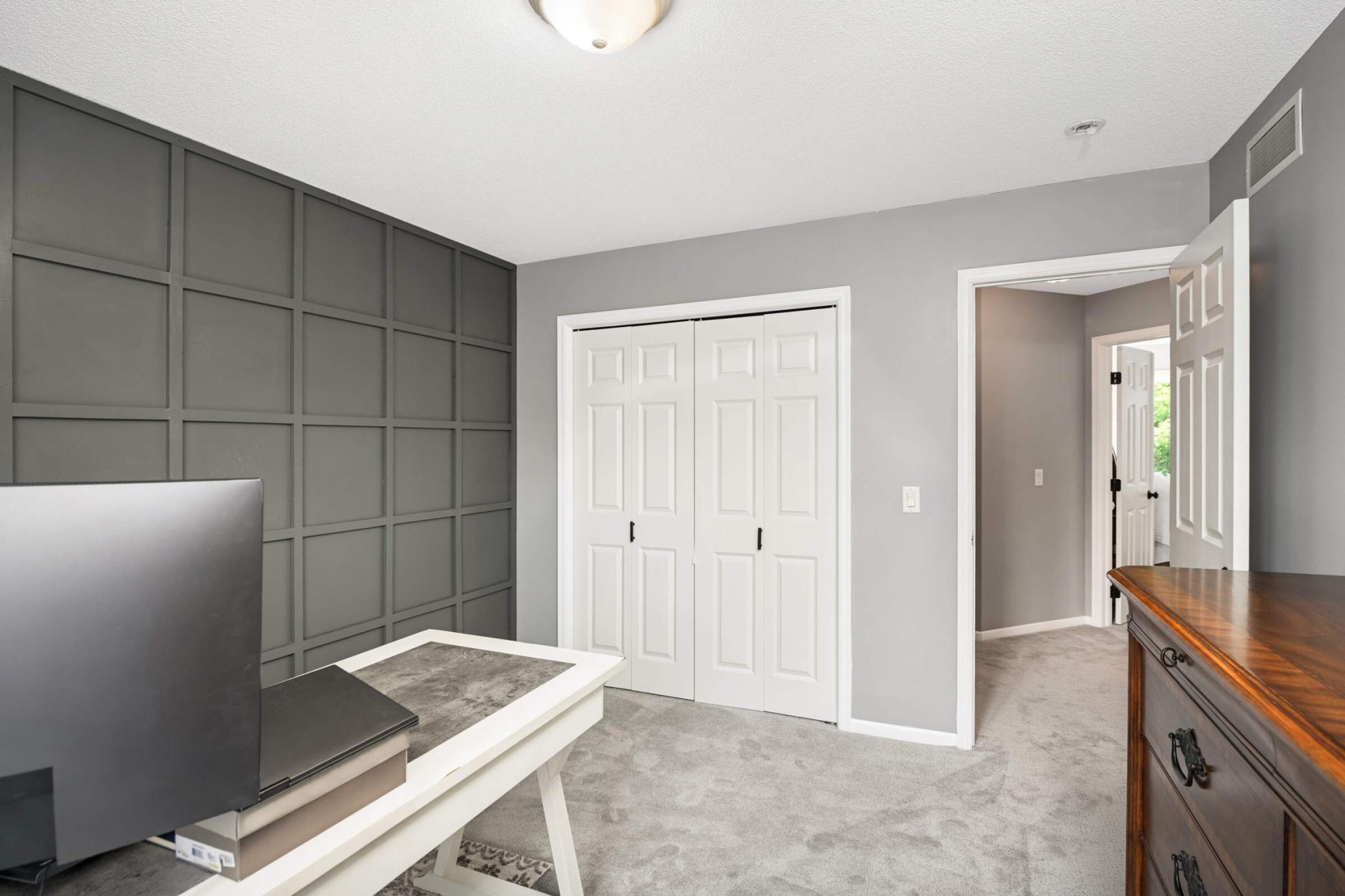 3055 Knollridge Drive NW