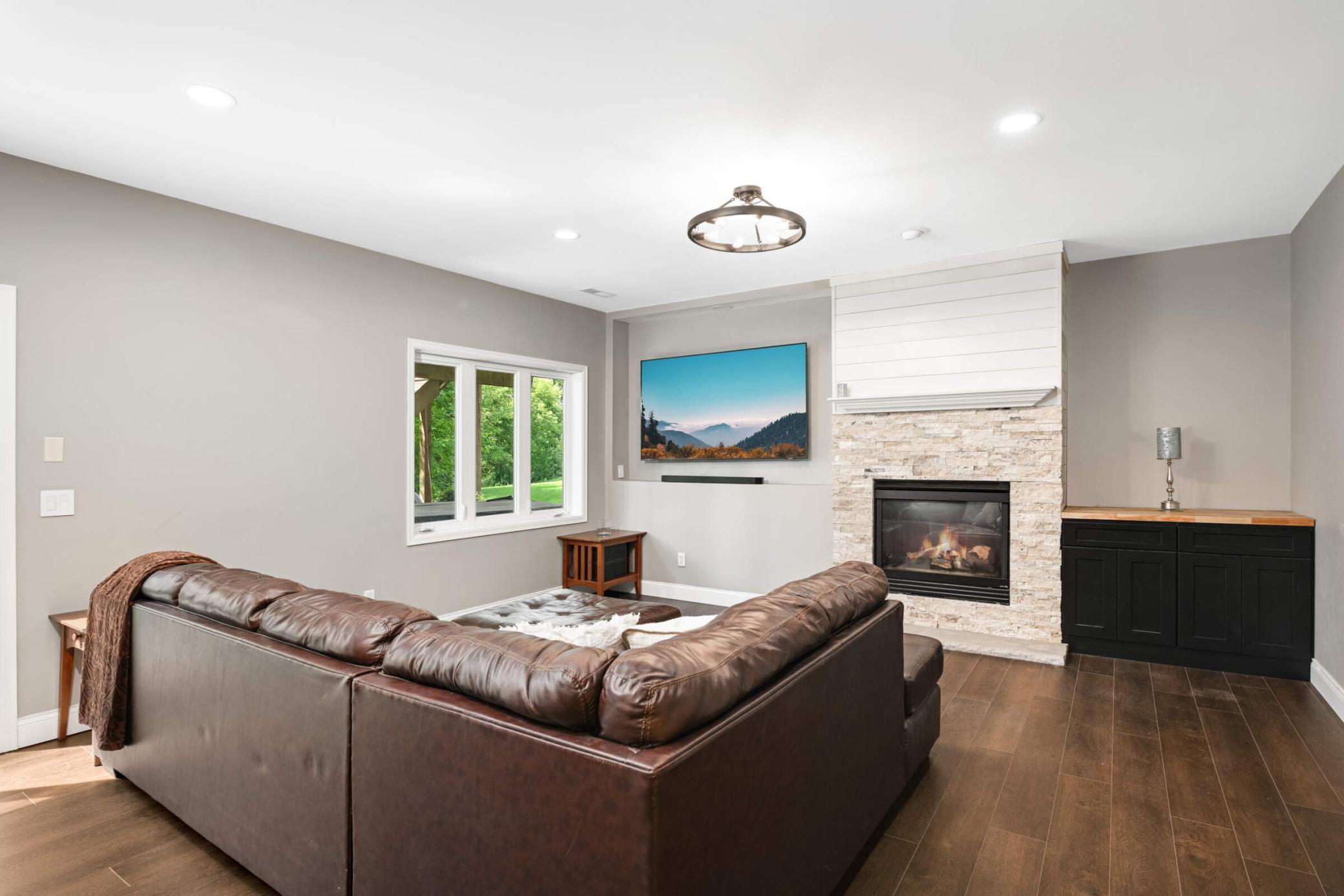 3055 Knollridge Drive NW