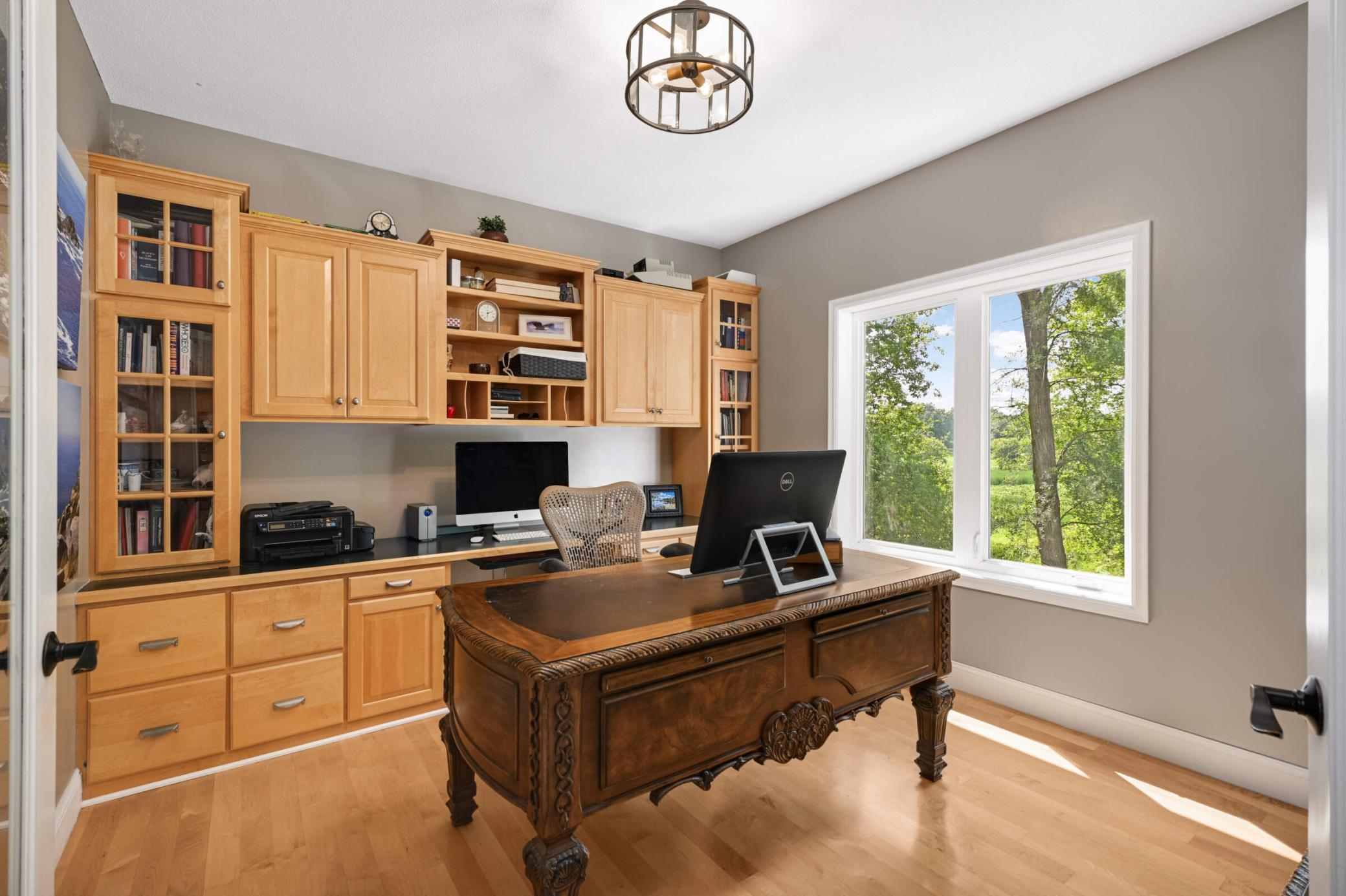 3055 Knollridge Drive NW