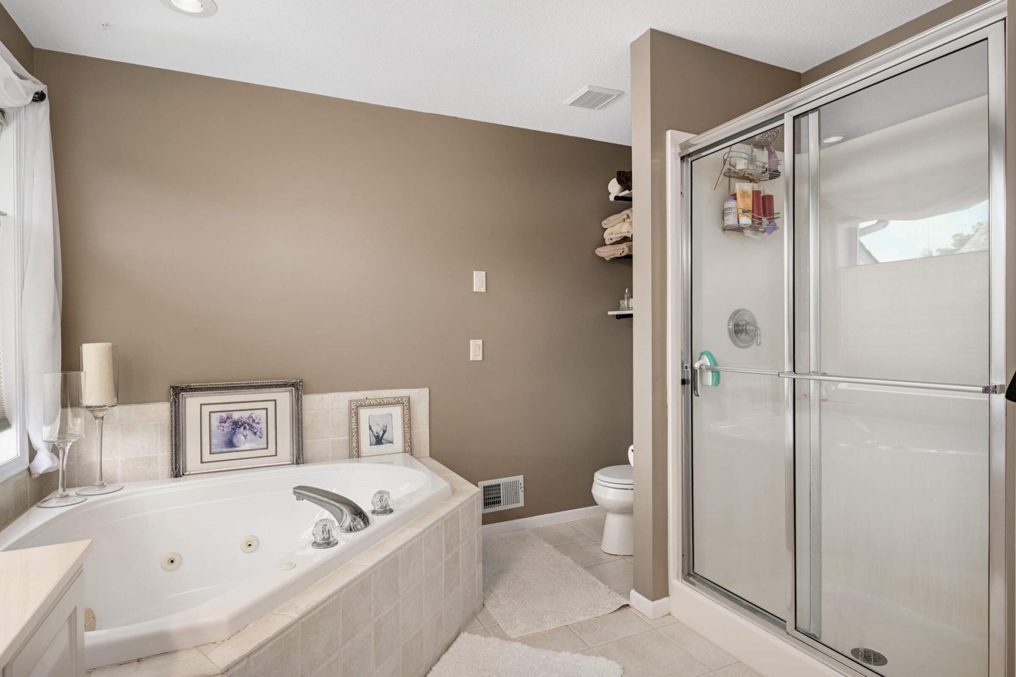 3055 Knollridge Drive NW