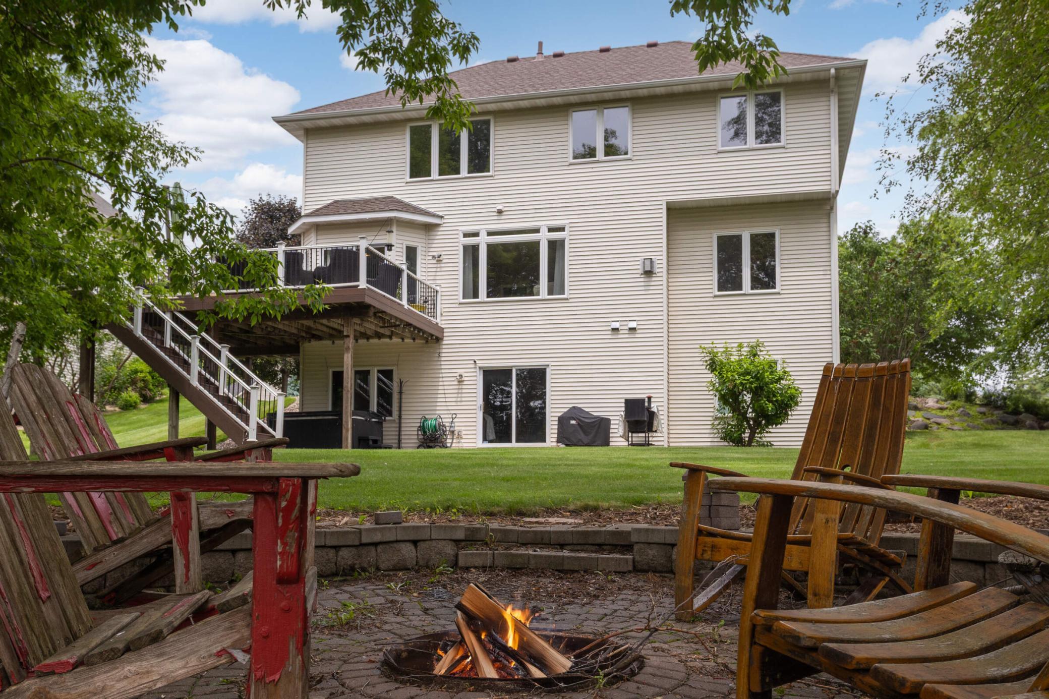 3055 Knollridge Drive NW