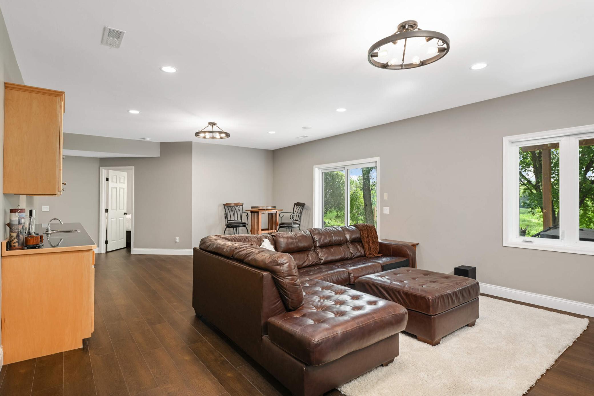 3055 Knollridge Drive NW