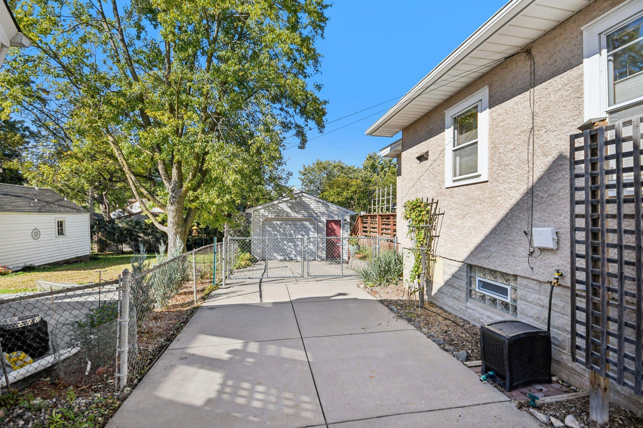 5536 Emerson Avenue S