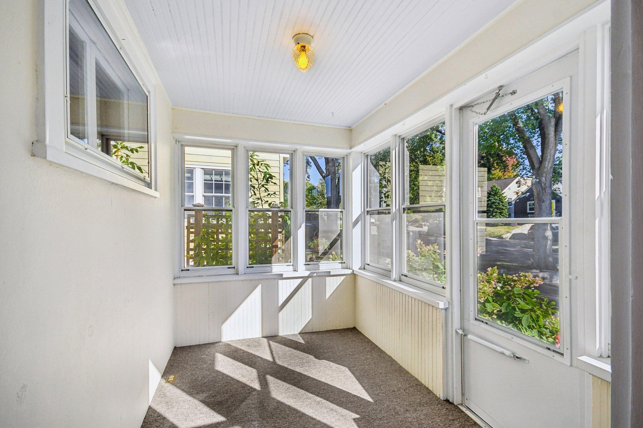 5536 Emerson Avenue S