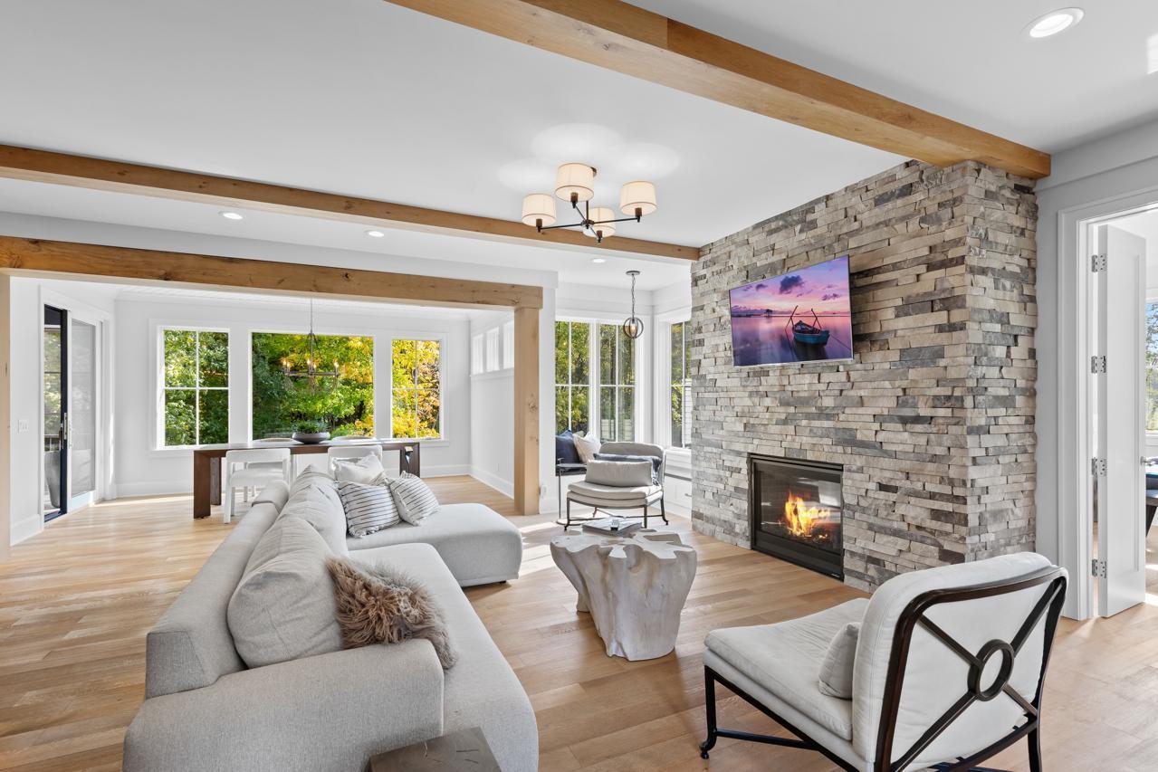 6505 Hawks Pointe Lane