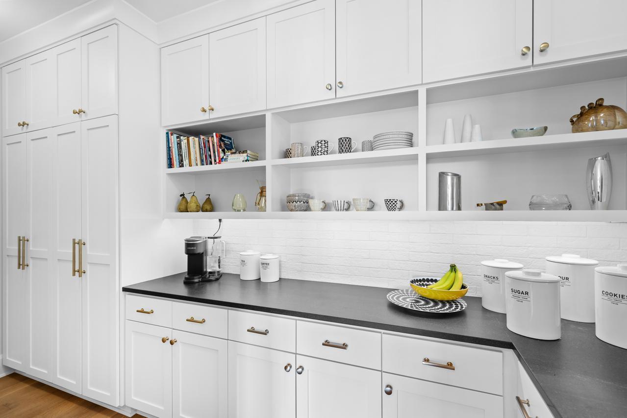 6505 Hawks Pointe Lane