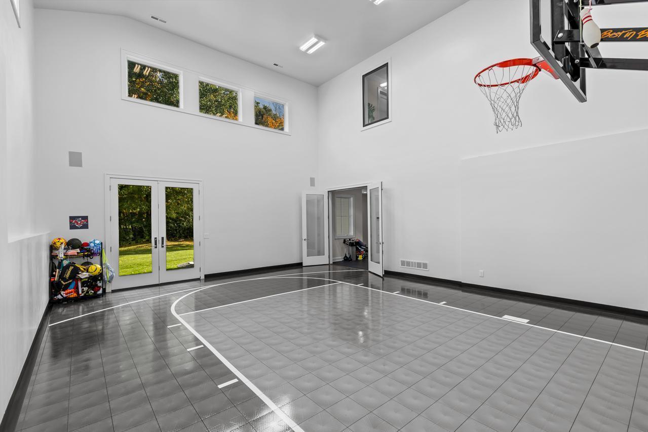 6505 Hawks Pointe Lane