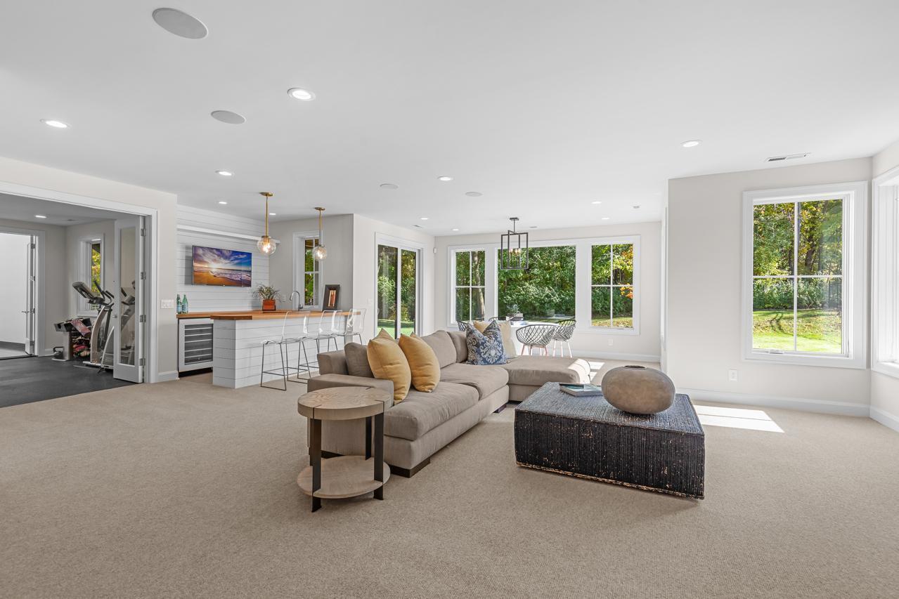 6505 Hawks Pointe Lane