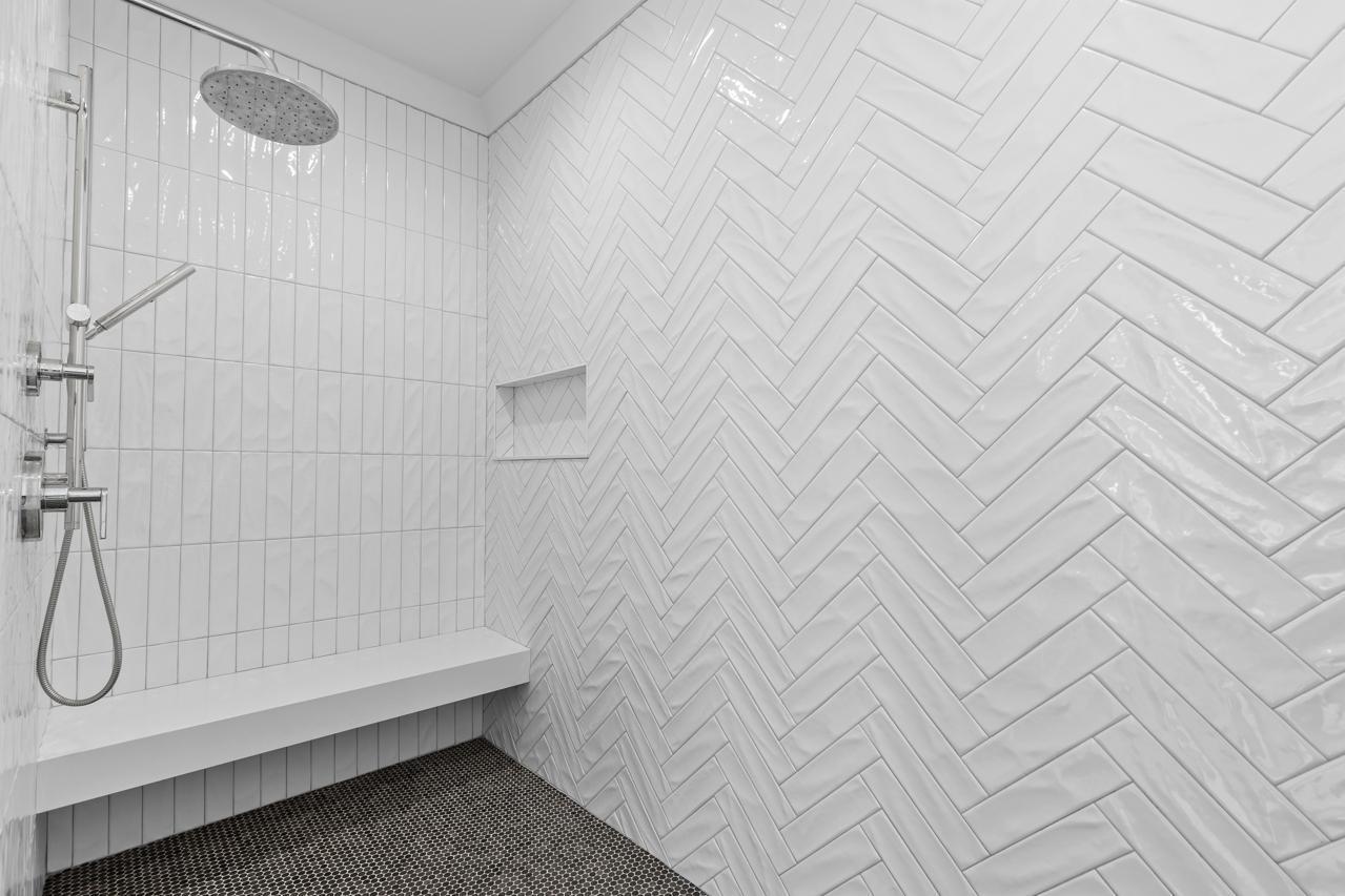 6505 Hawks Pointe Lane