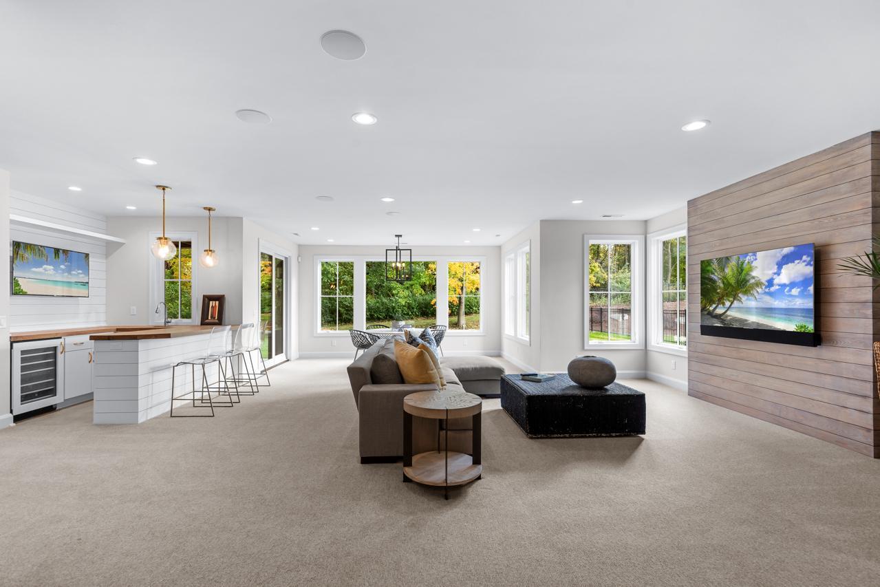 6505 Hawks Pointe Lane