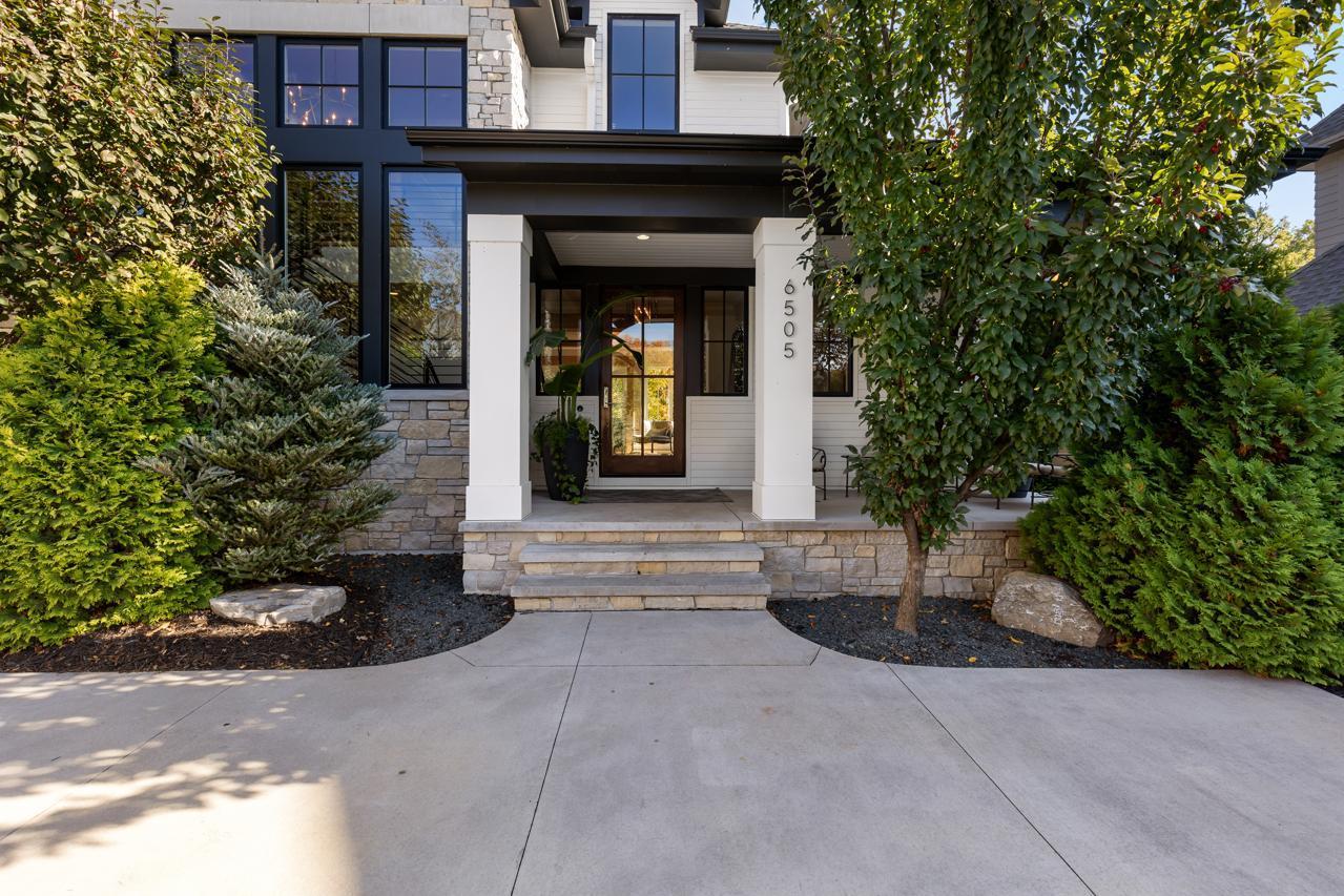 6505 Hawks Pointe Lane