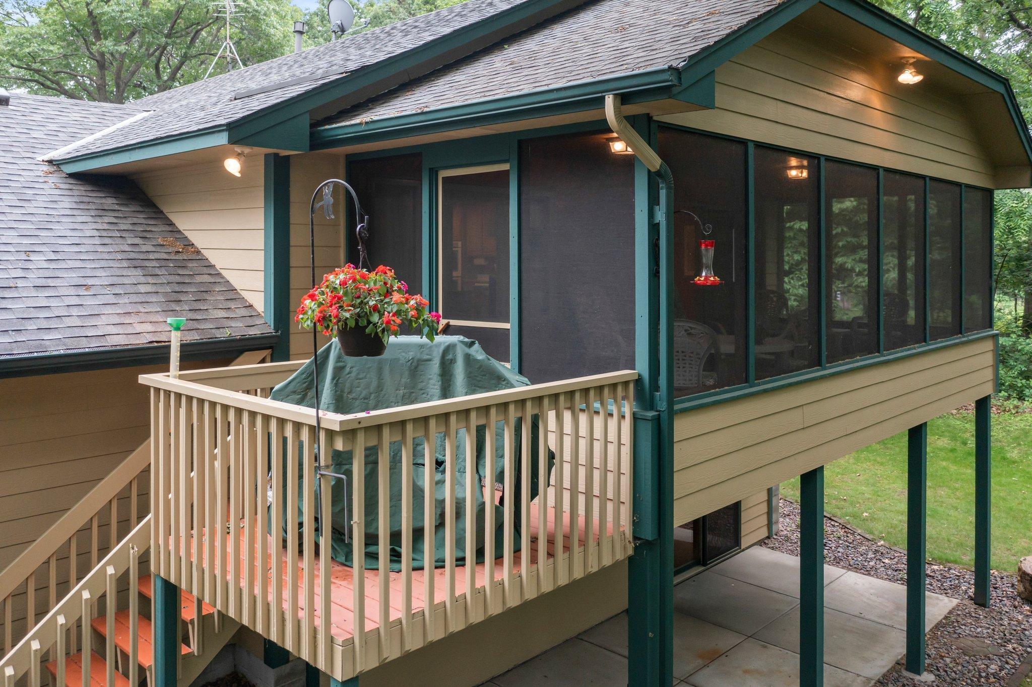 9855 Kadler Avenue NE