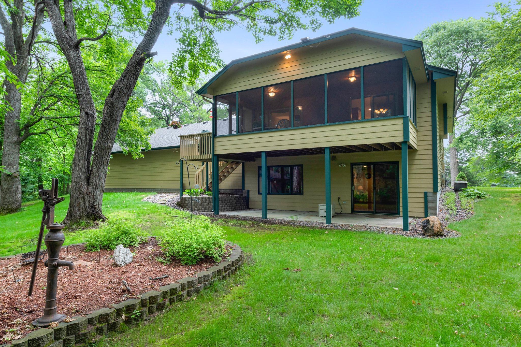 9855 Kadler Avenue NE