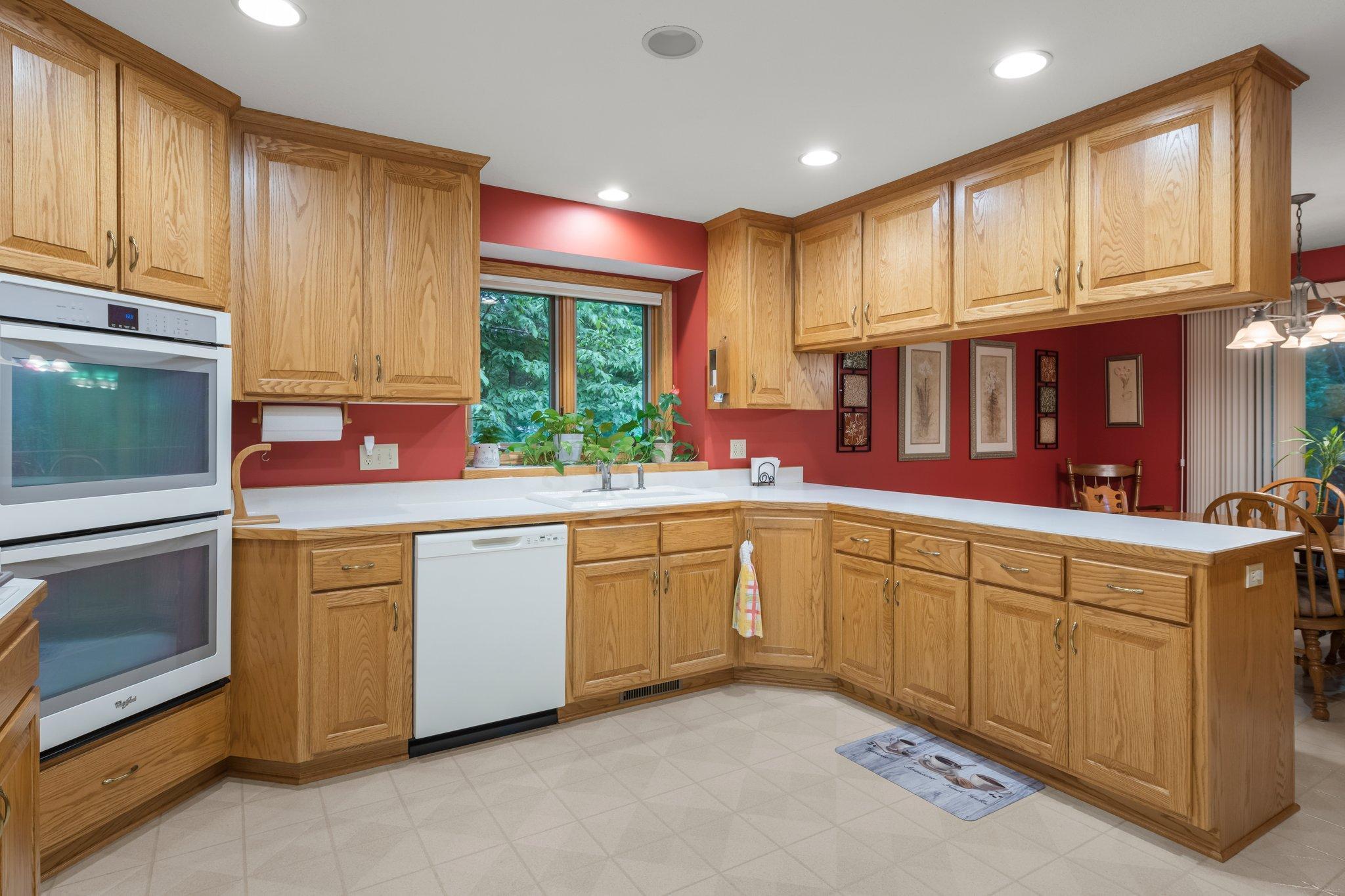 9855 Kadler Avenue NE