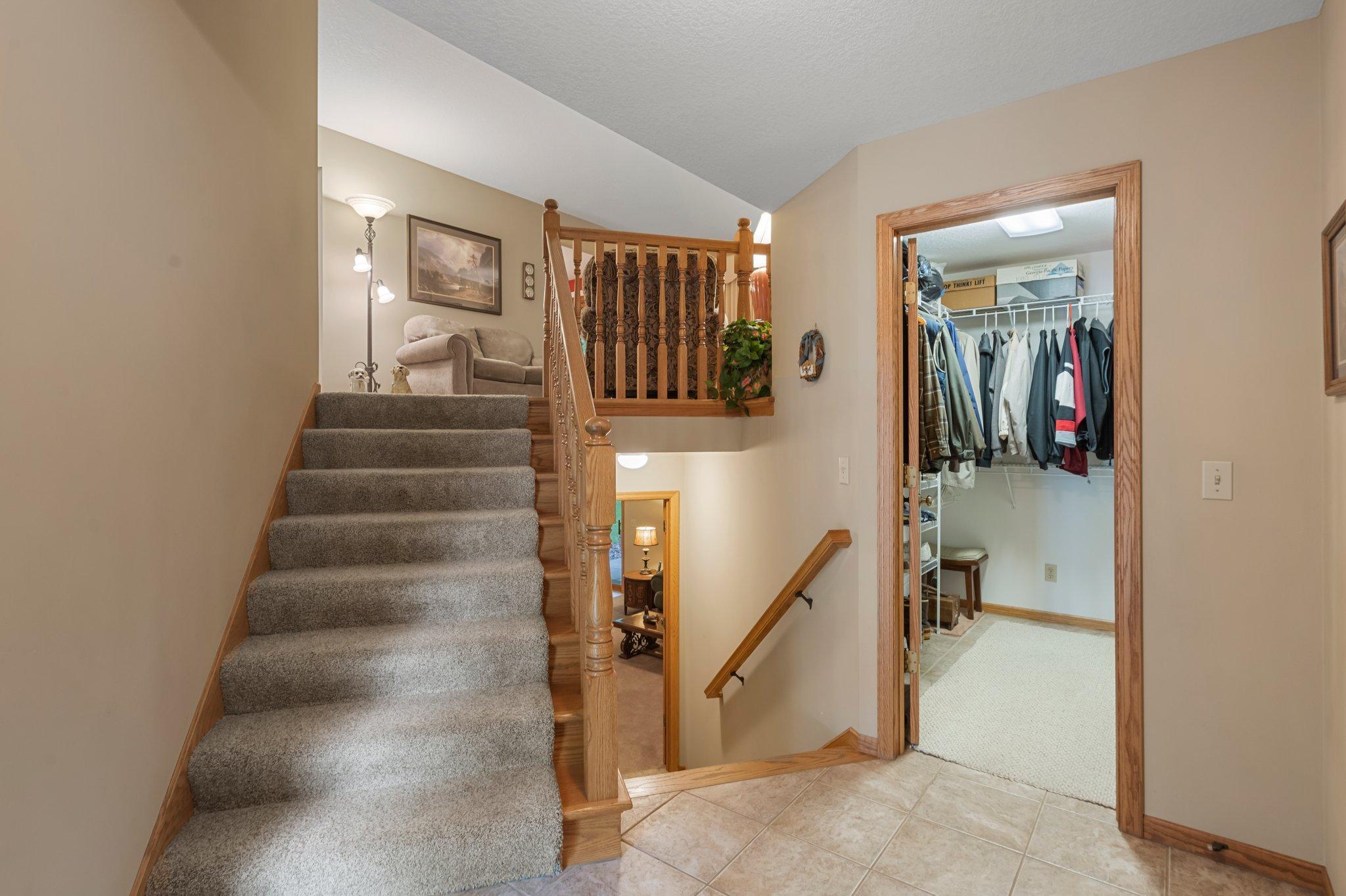 9855 Kadler Avenue NE