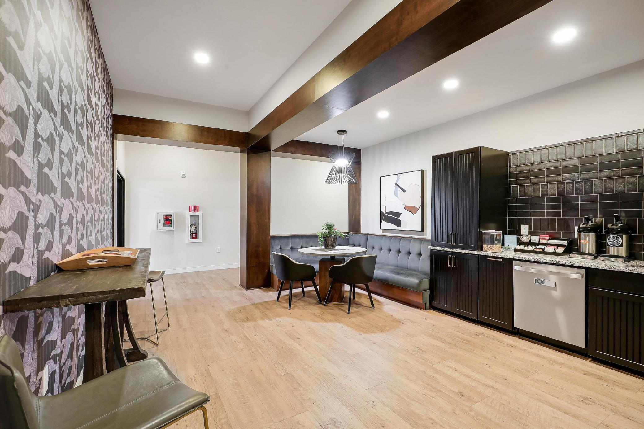 1948 W Wayzata Boulevard Unit: 308