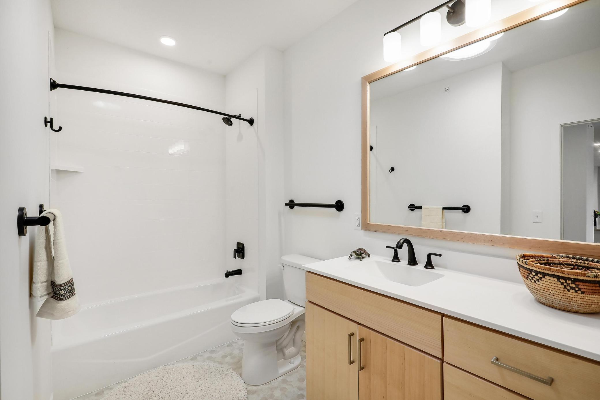 1948 W Wayzata Boulevard Unit: 308