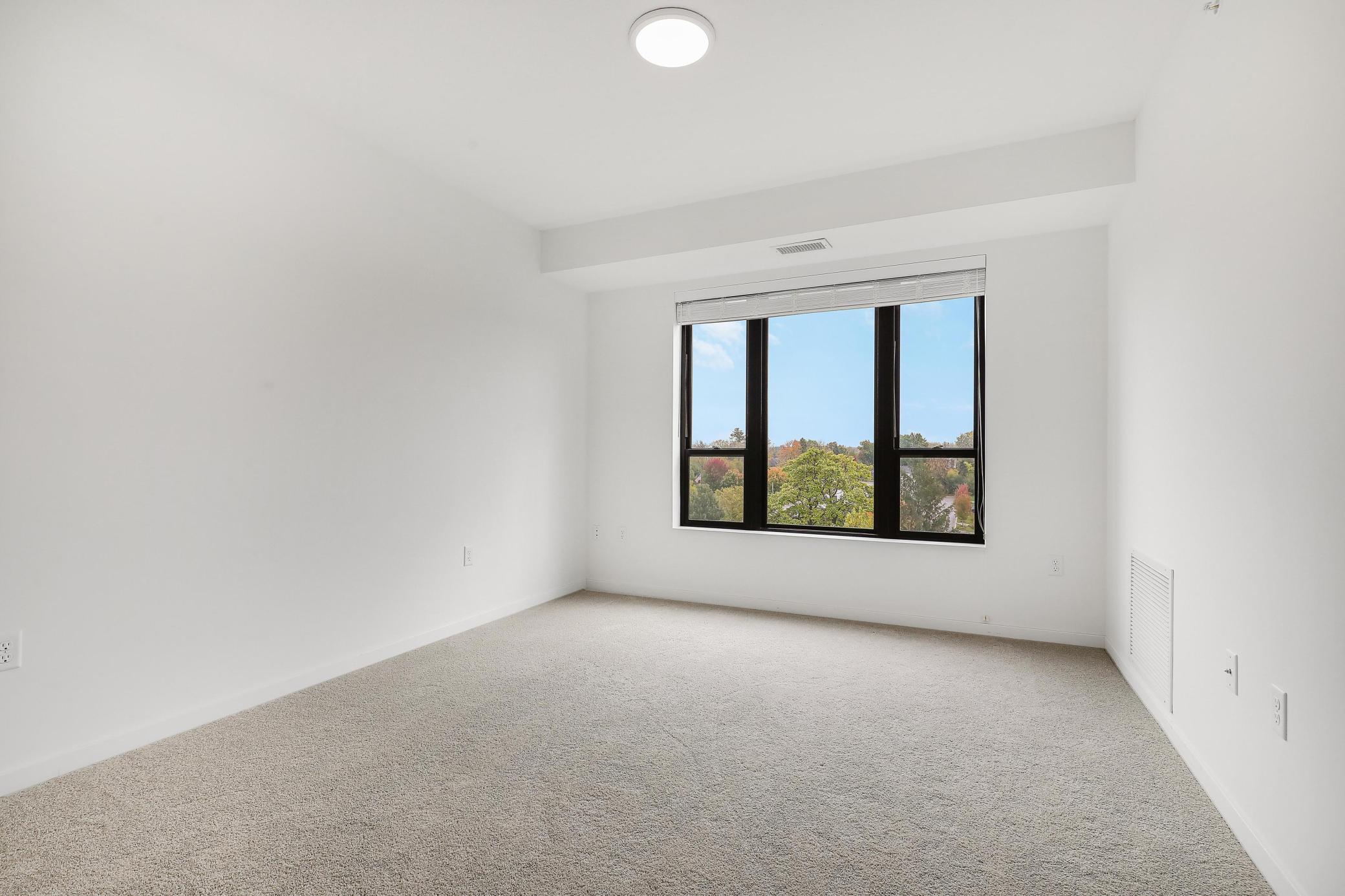1948 W Wayzata Boulevard Unit: 308