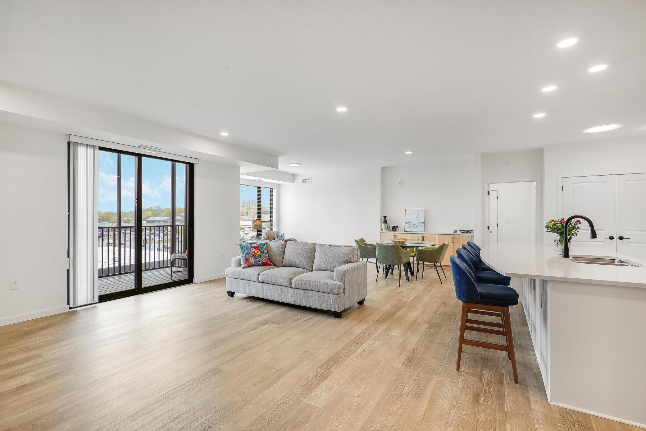 1948 W Wayzata Boulevard Unit: 308