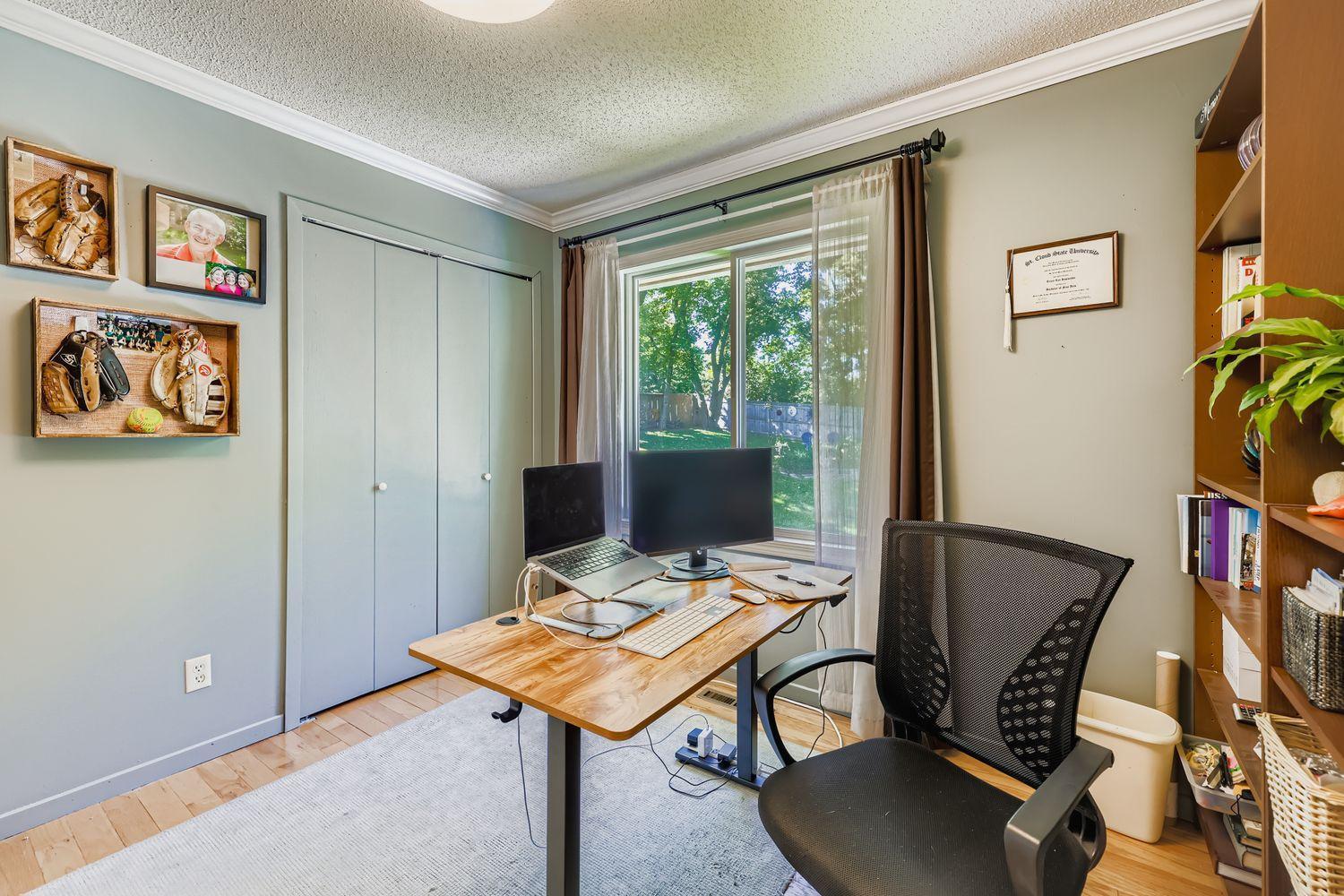 4755 Yorktown Lane N