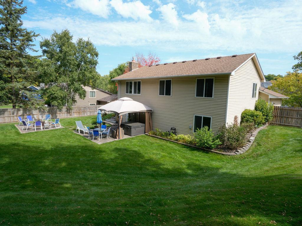 4755 Yorktown Lane N