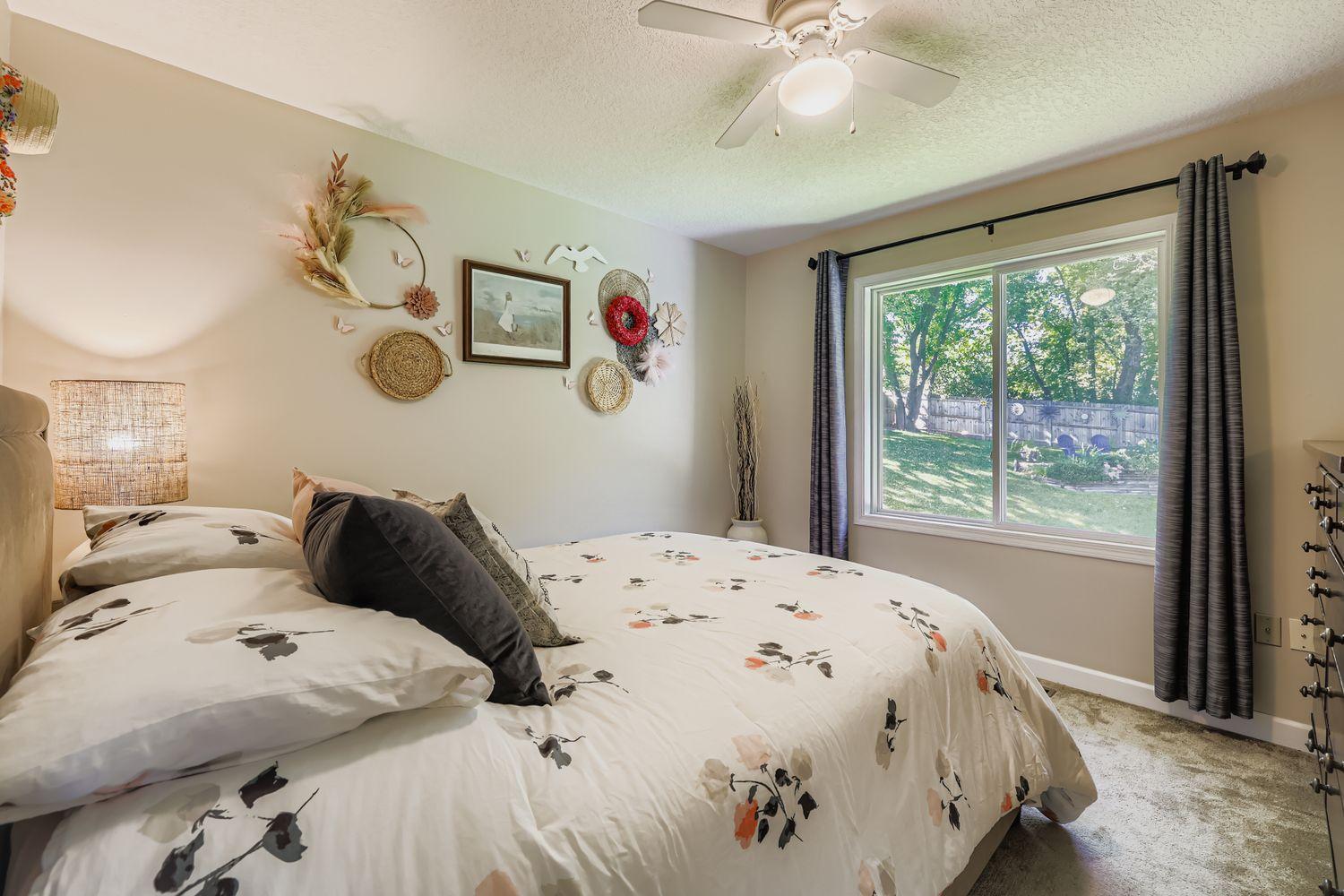 4755 Yorktown Lane N