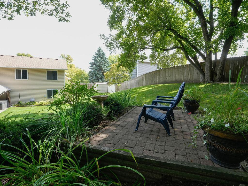 4755 Yorktown Lane N