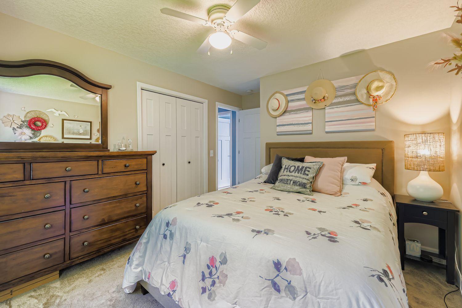 4755 Yorktown Lane N