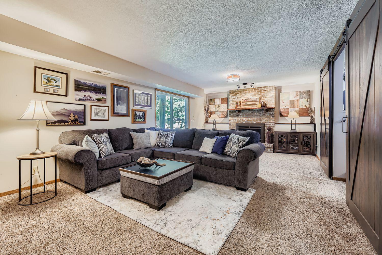 4755 Yorktown Lane N