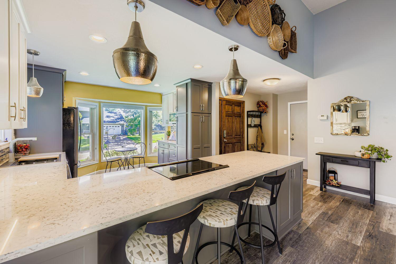 4755 Yorktown Lane N