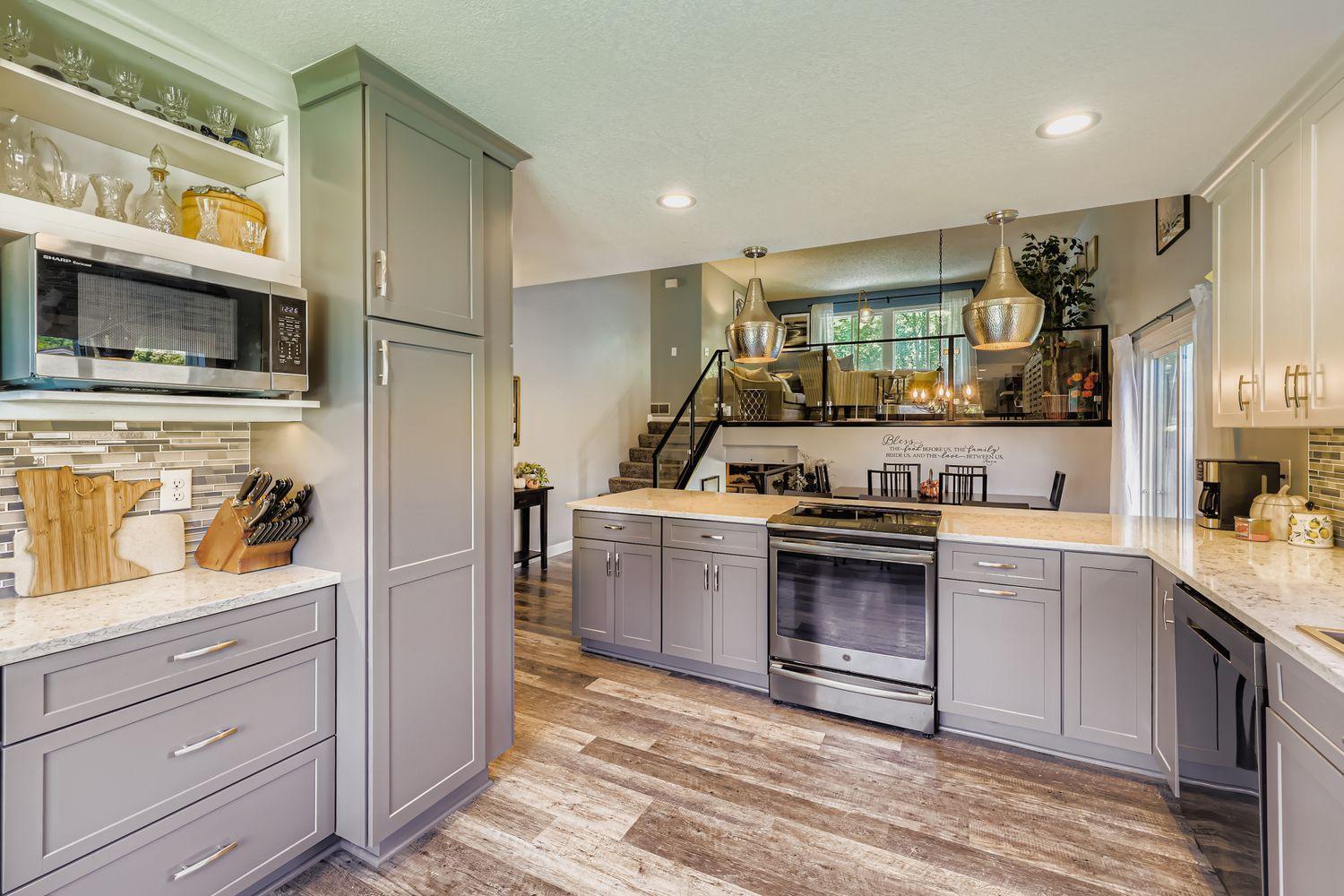 4755 Yorktown Lane N