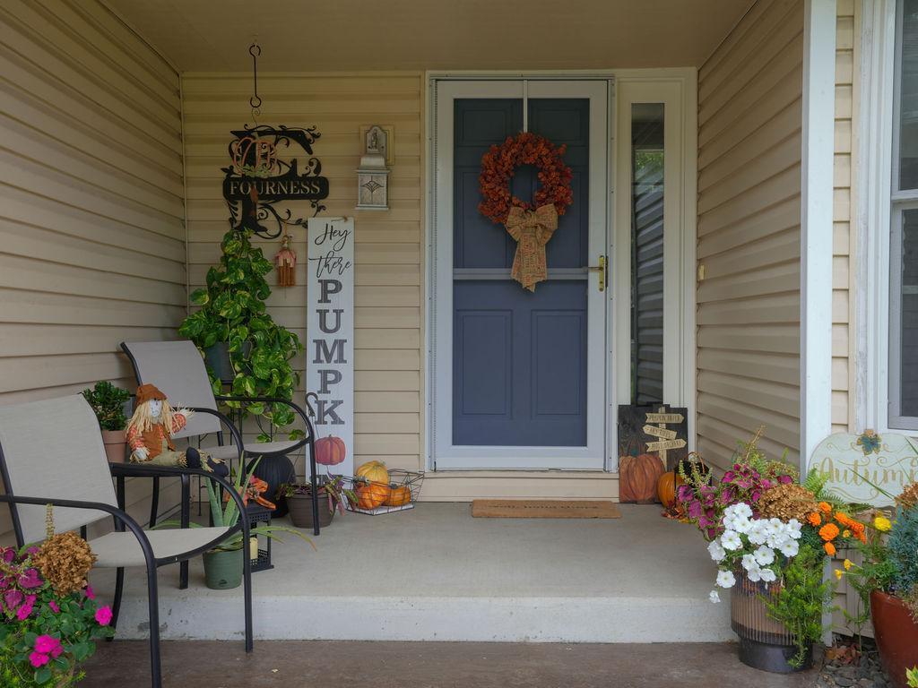 4755 Yorktown Lane N