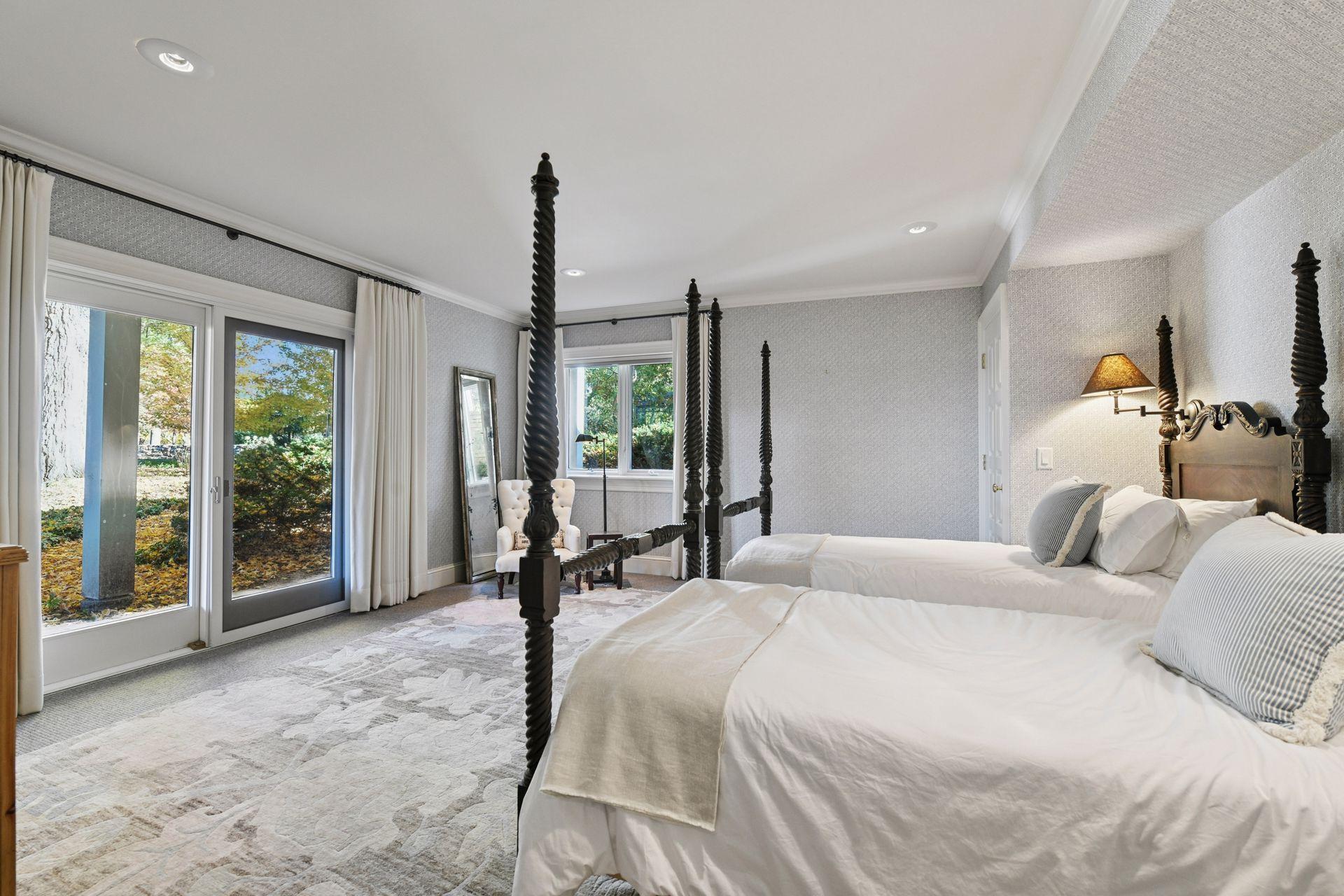 2505 Cedar Point Drive