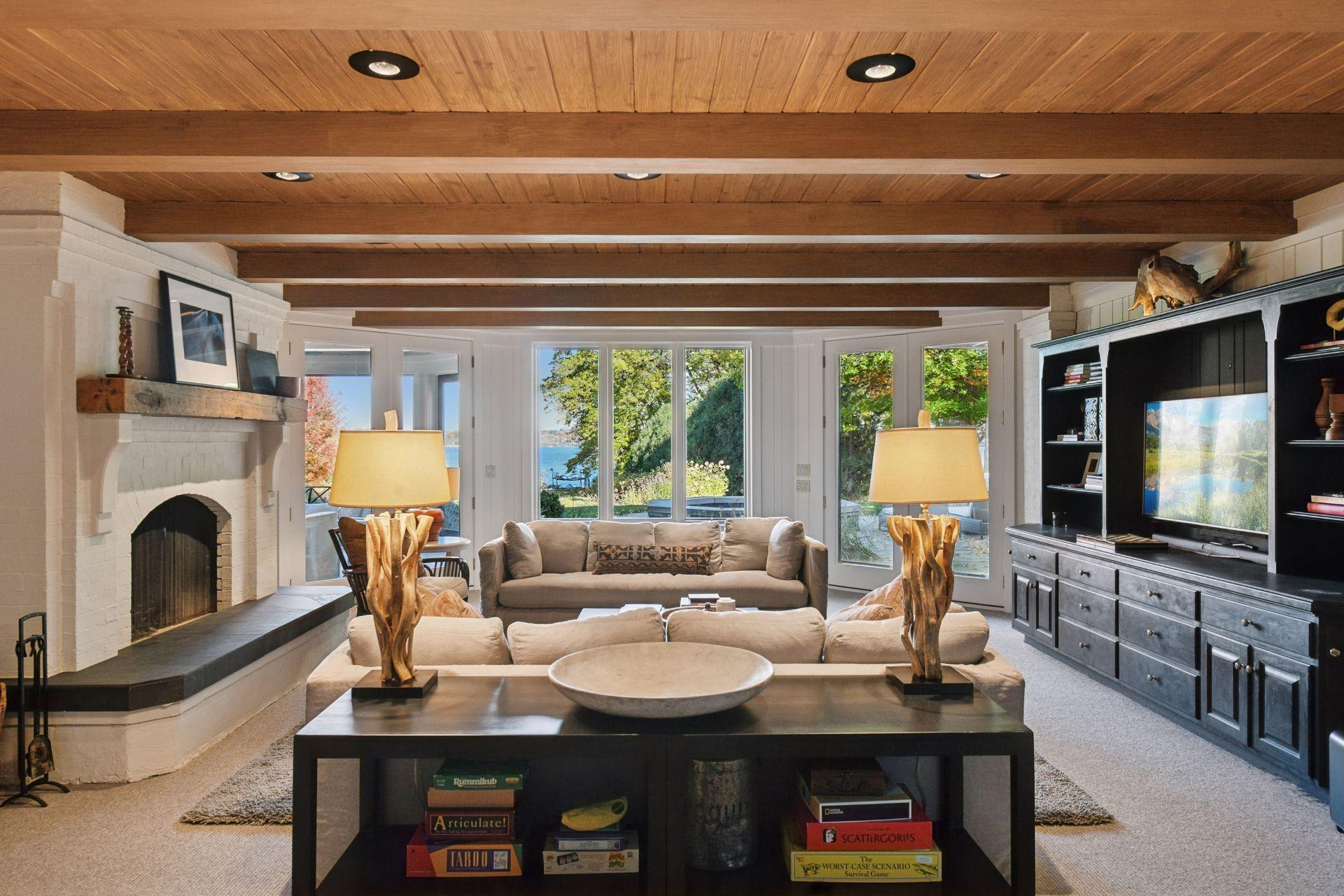 2505 Cedar Point Drive