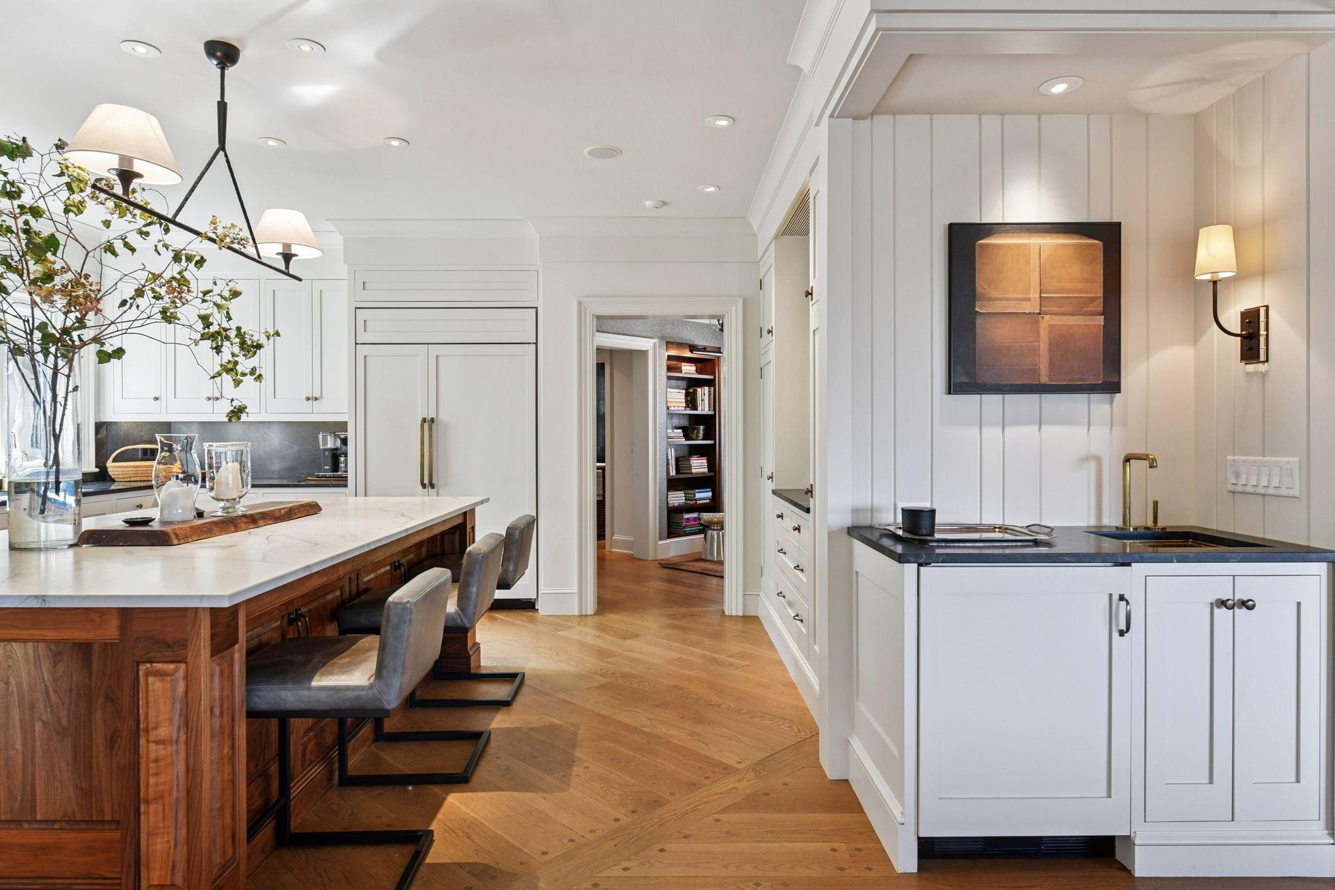 2505 Cedar Point Drive