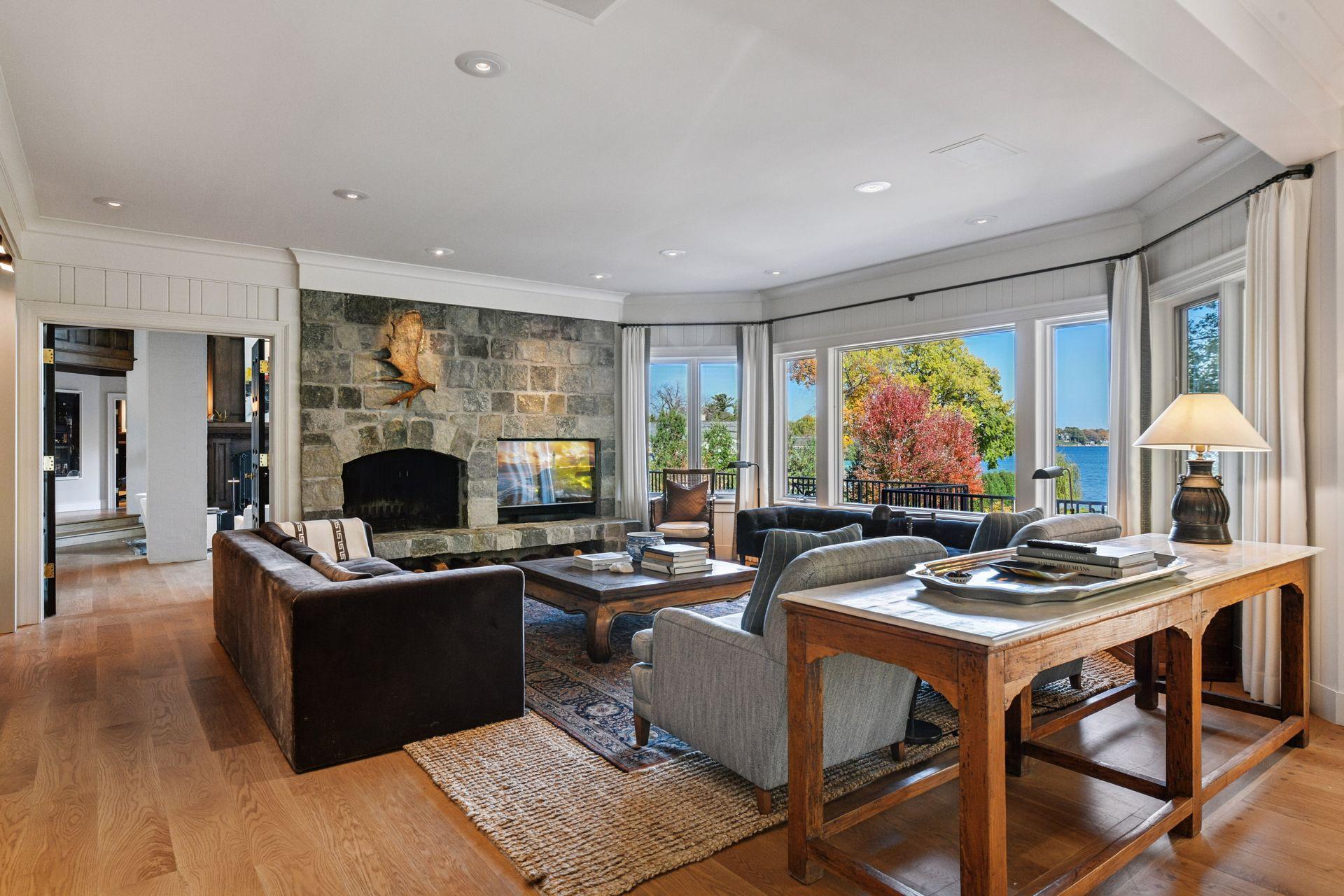 2505 Cedar Point Drive