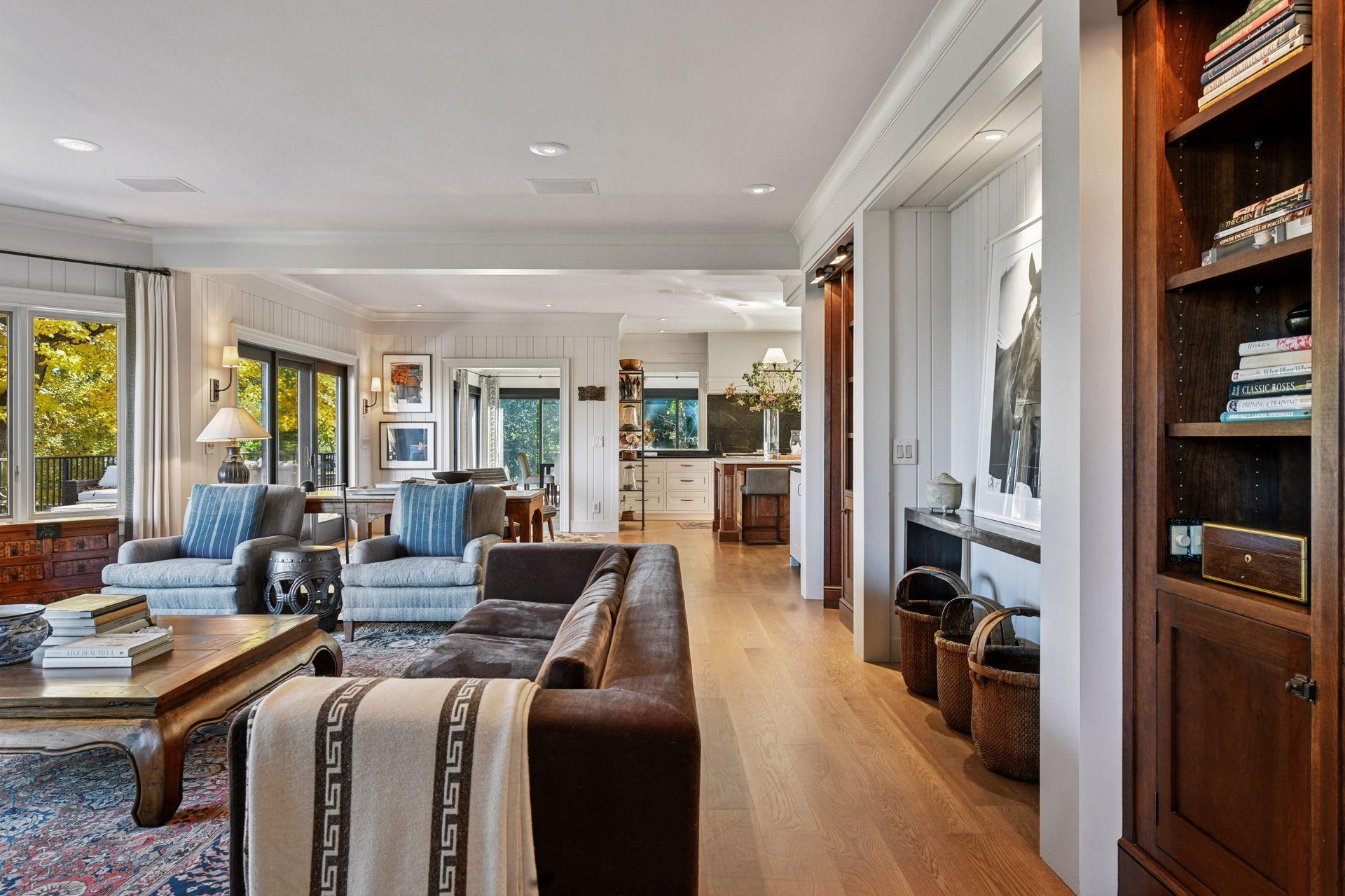 2505 Cedar Point Drive