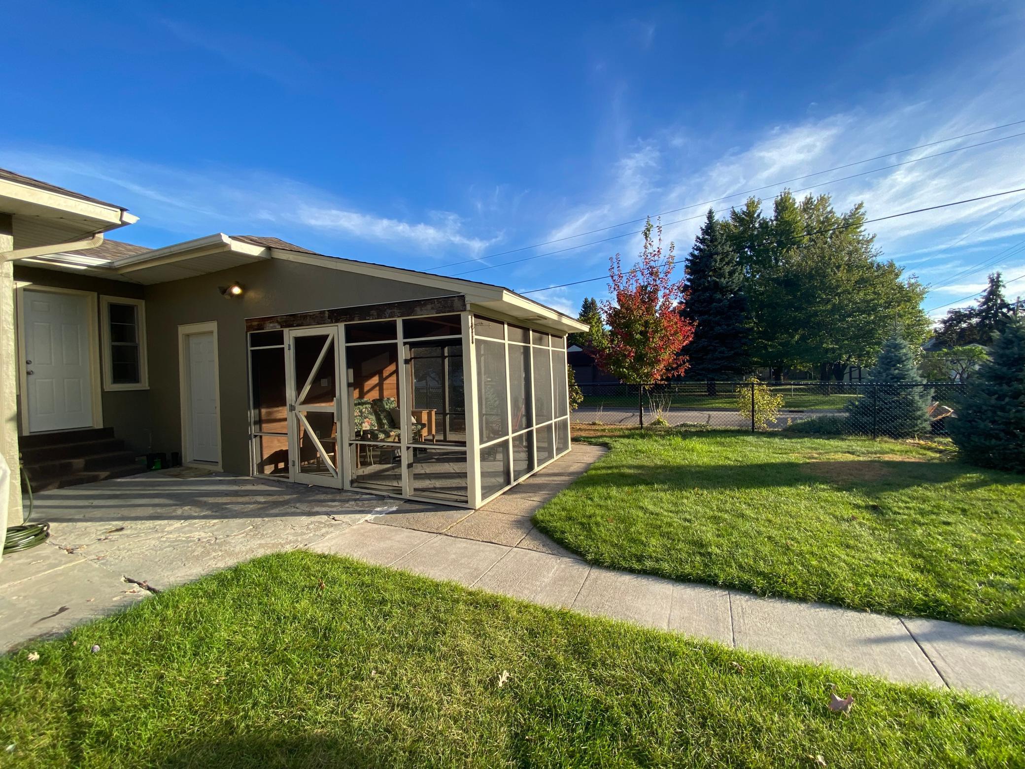 5601 Colfax Avenue N