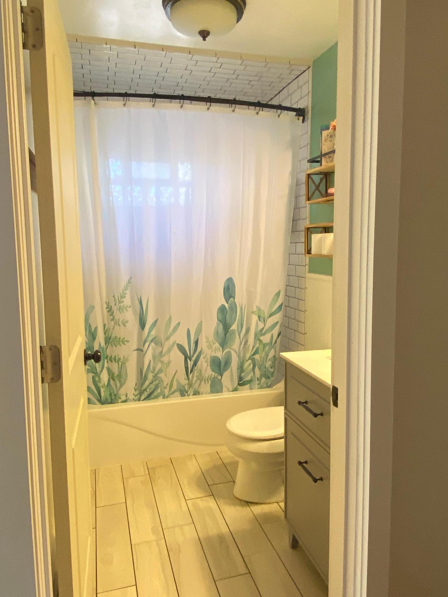 5601 Colfax Avenue N