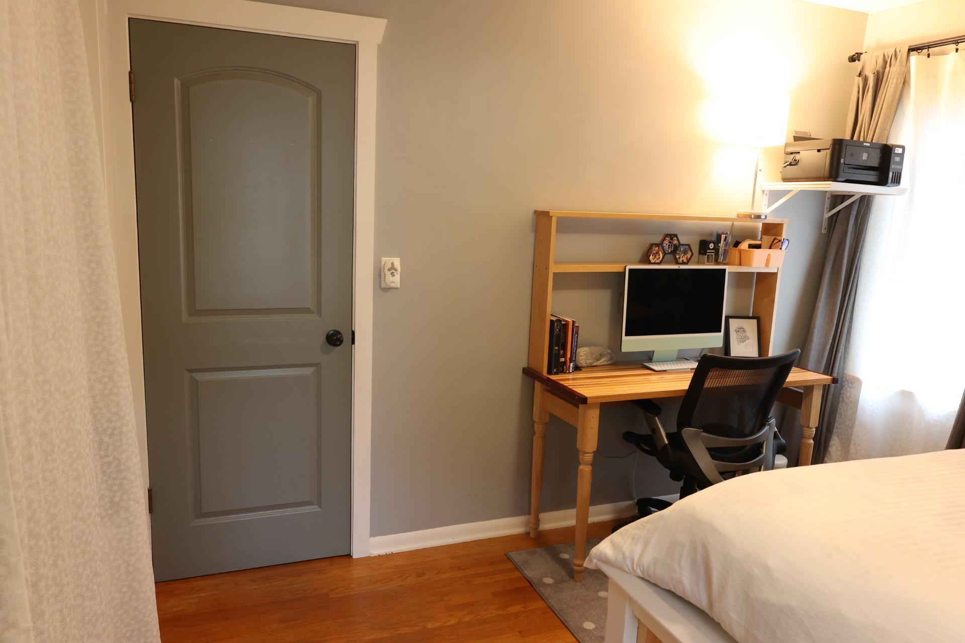 5601 Colfax Avenue N