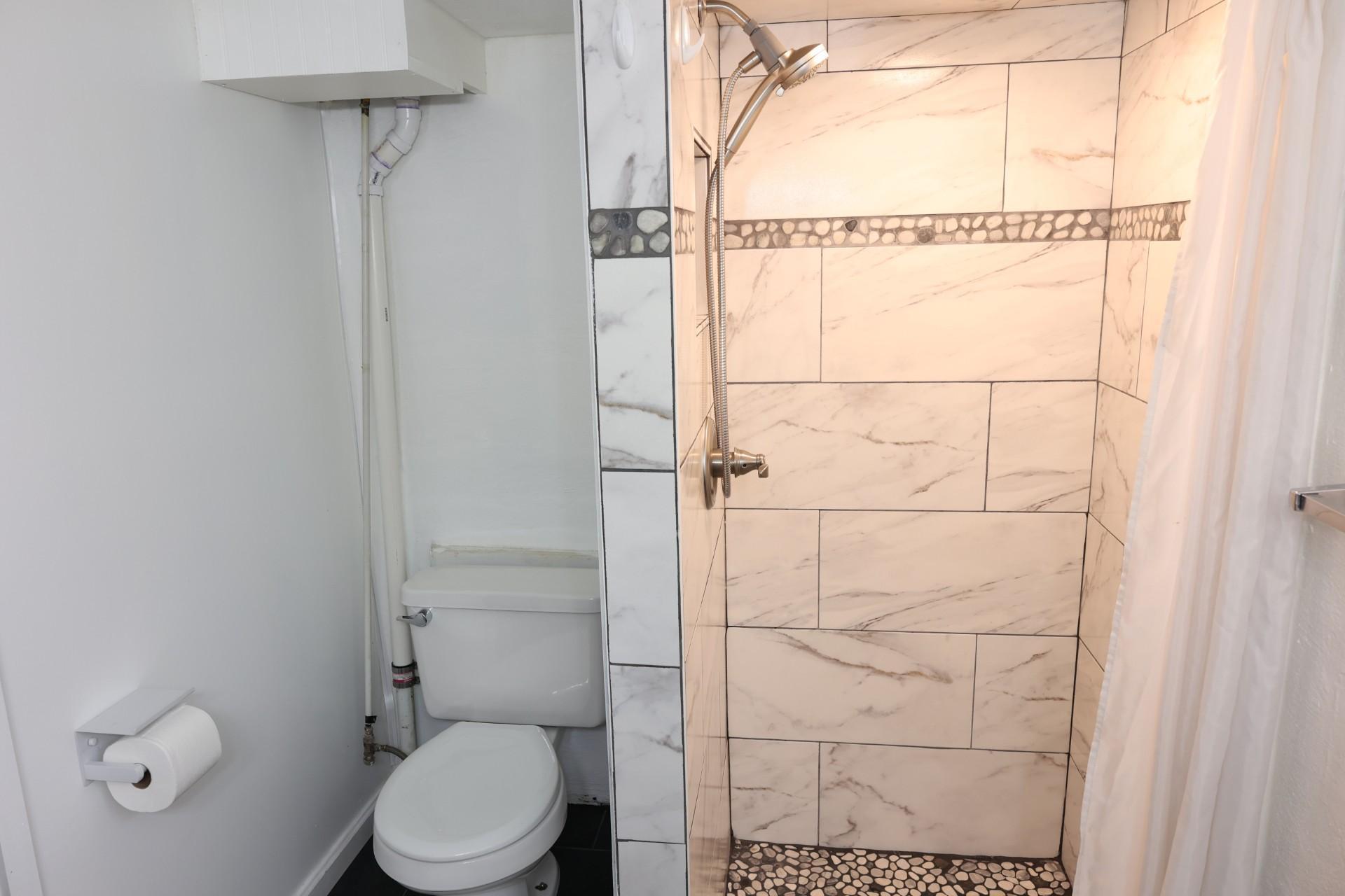 5601 Colfax Avenue N