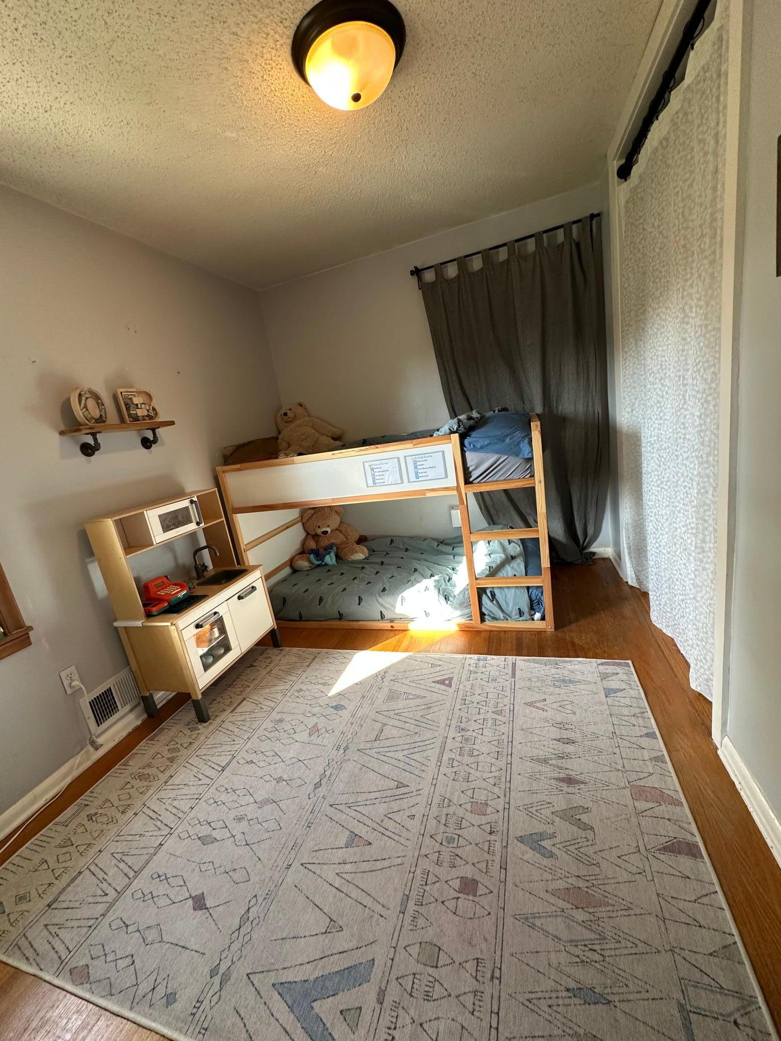 5601 Colfax Avenue N