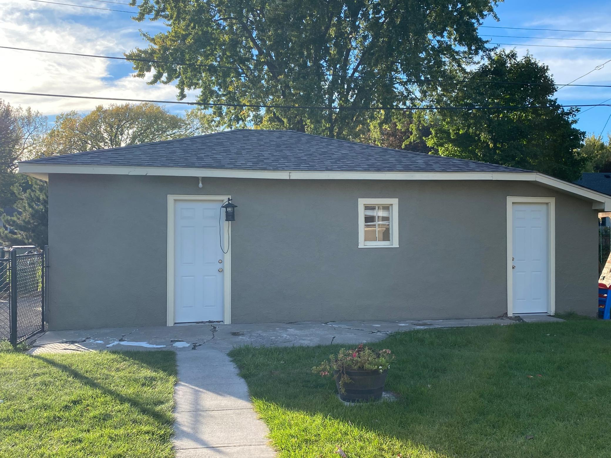 5601 Colfax Avenue N