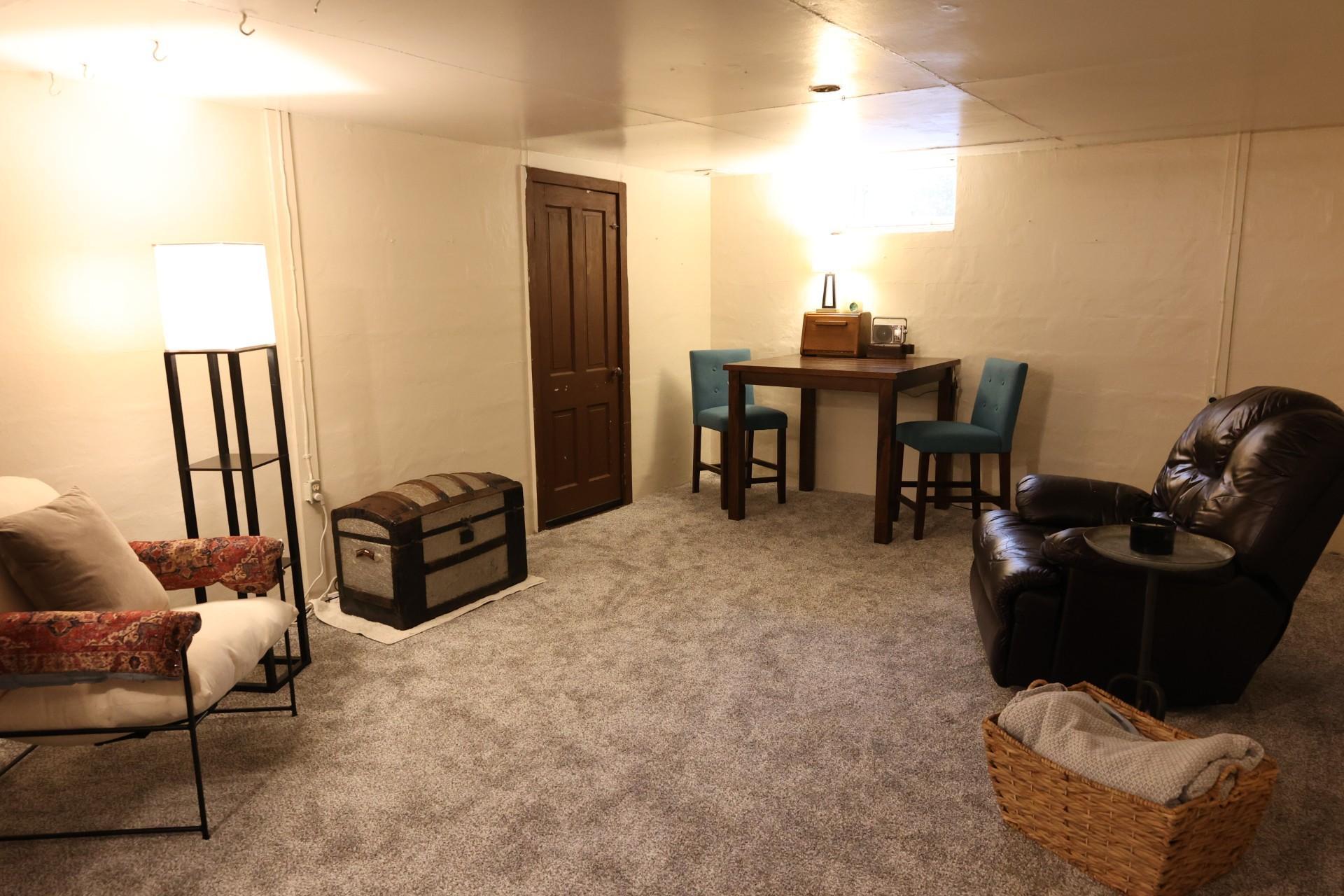 5601 Colfax Avenue N