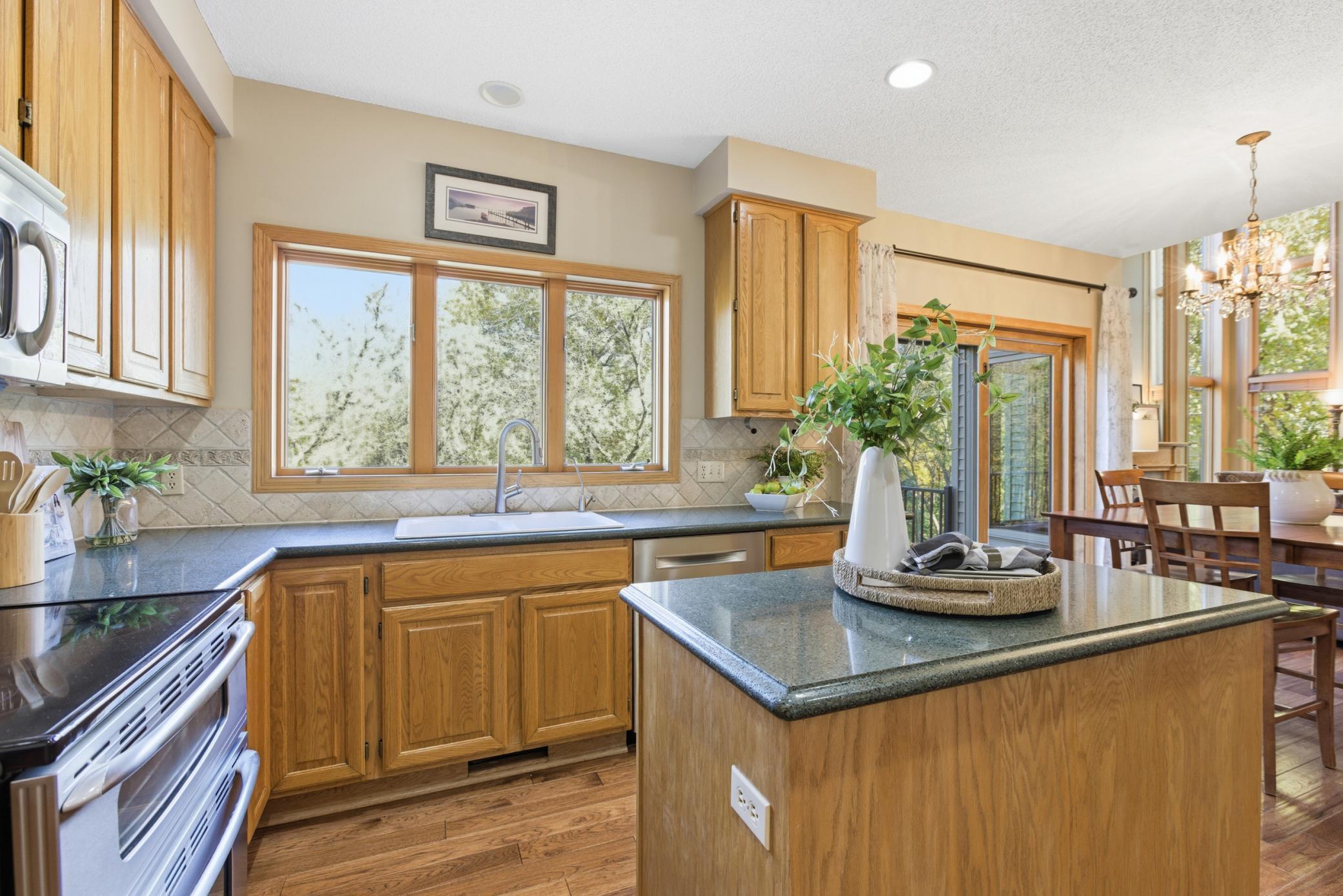 2284 Stone Creek Lane W