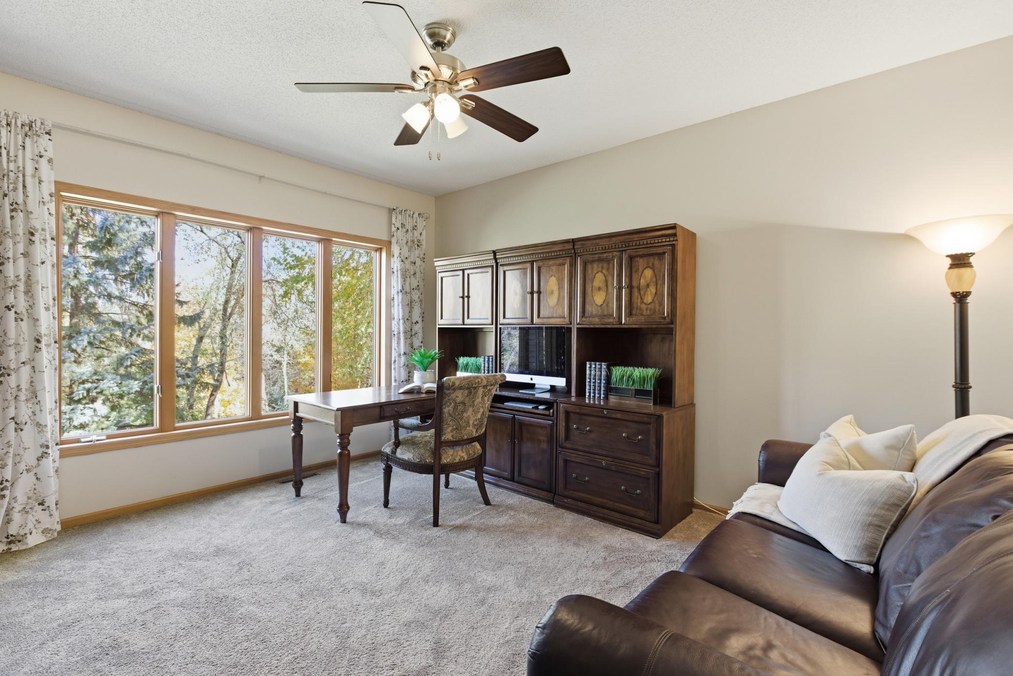 2284 Stone Creek Lane W