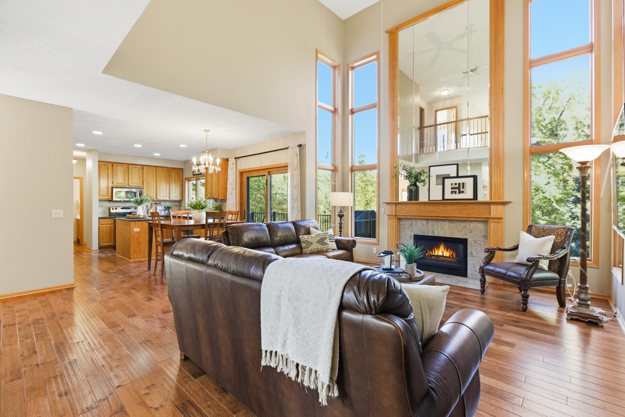 2284 Stone Creek Lane W